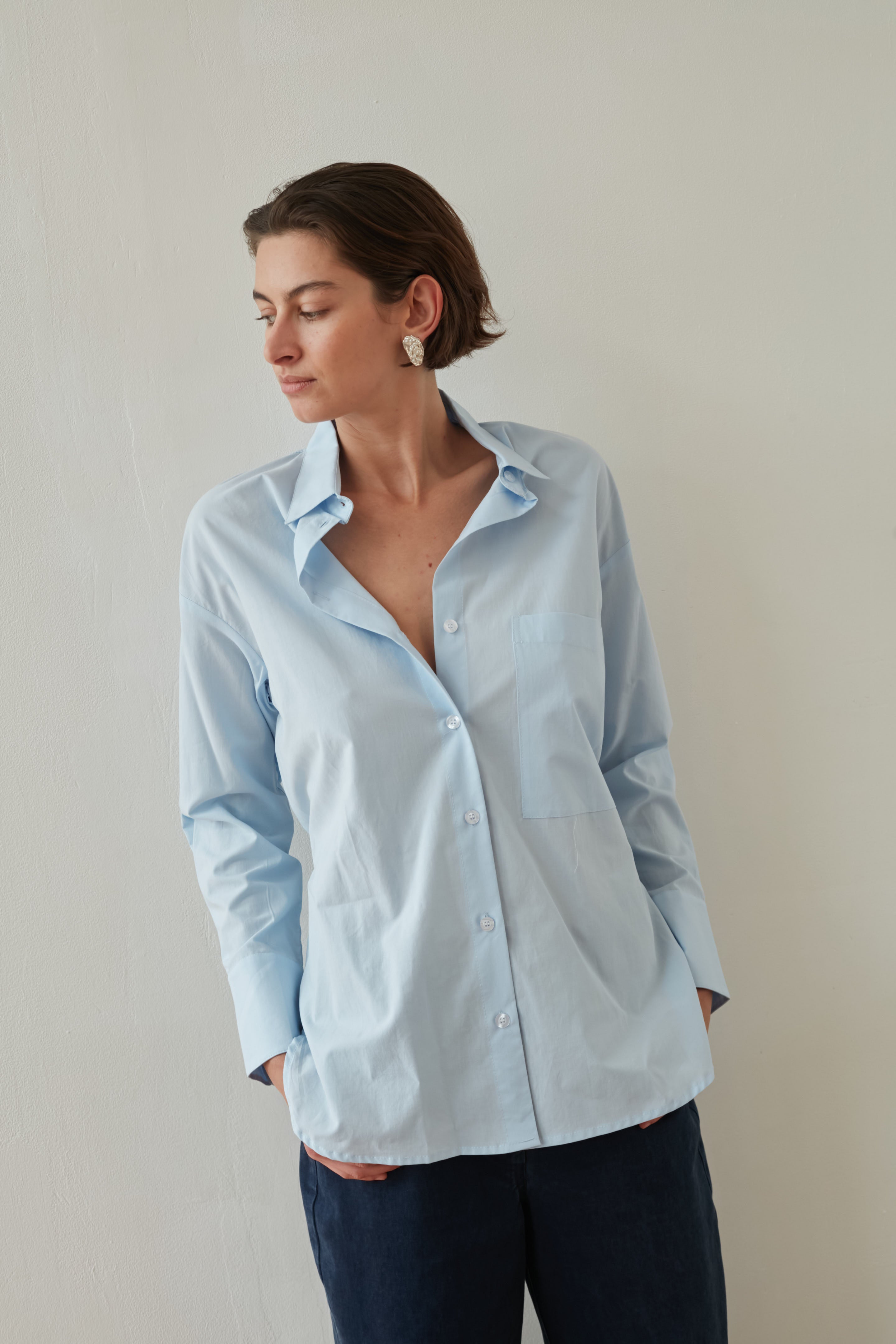 Moon tying top light blue