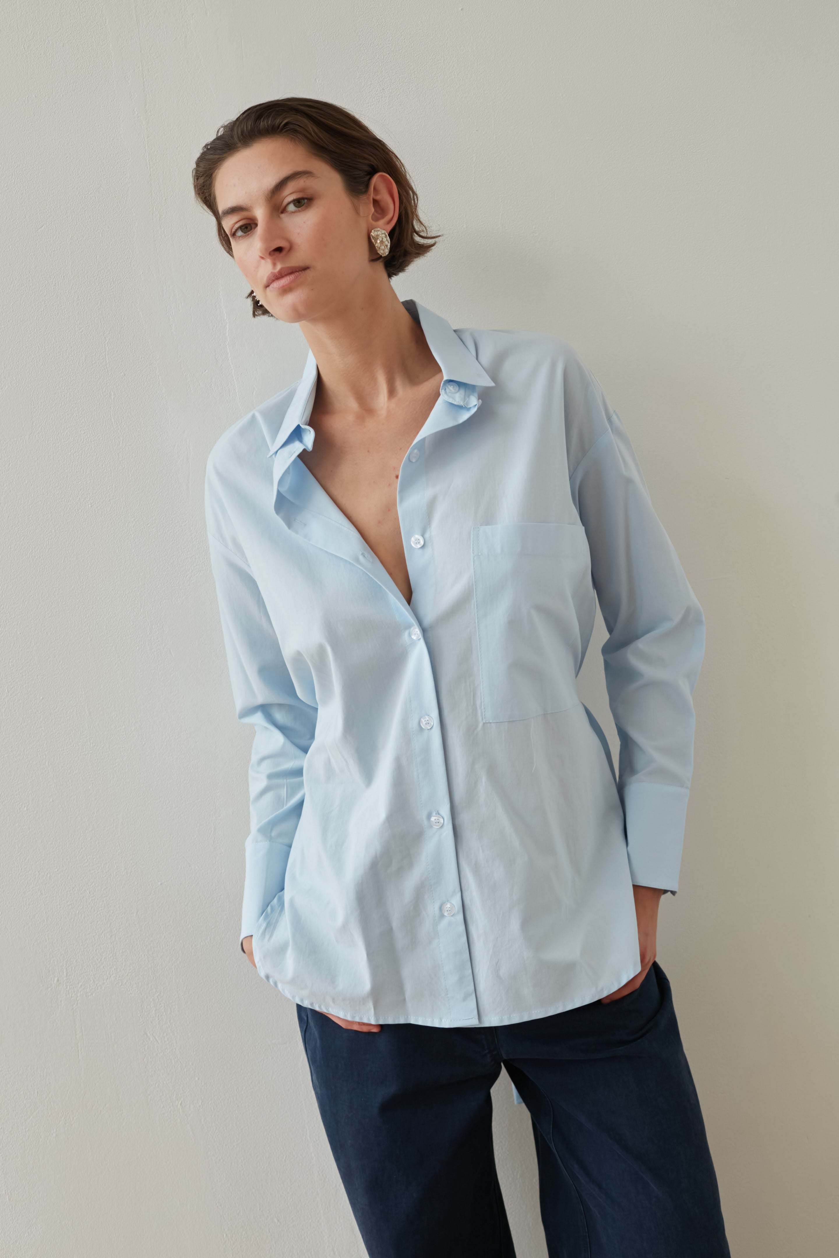 Moon tying top light blue