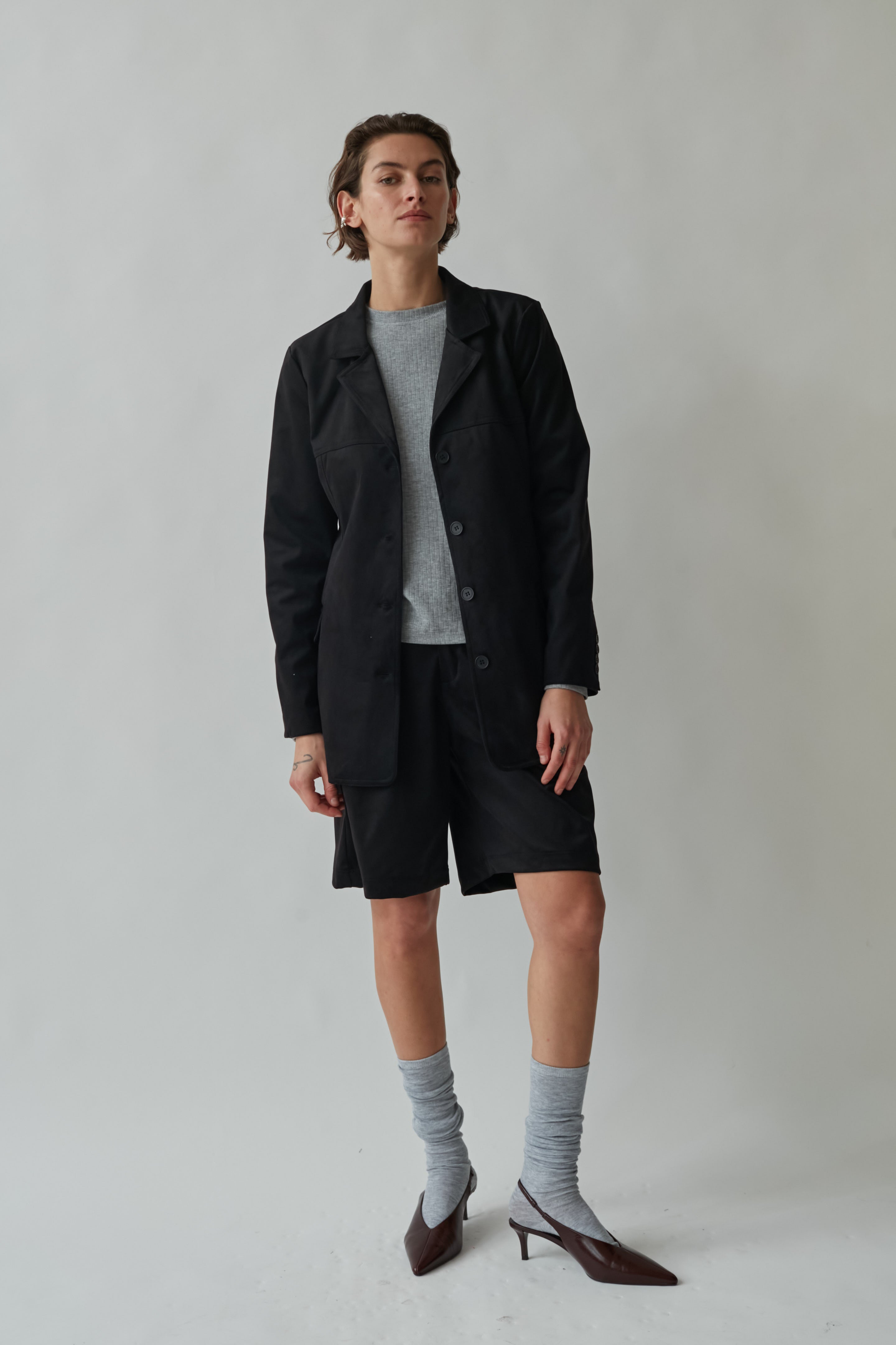 Suede bermuda pants black