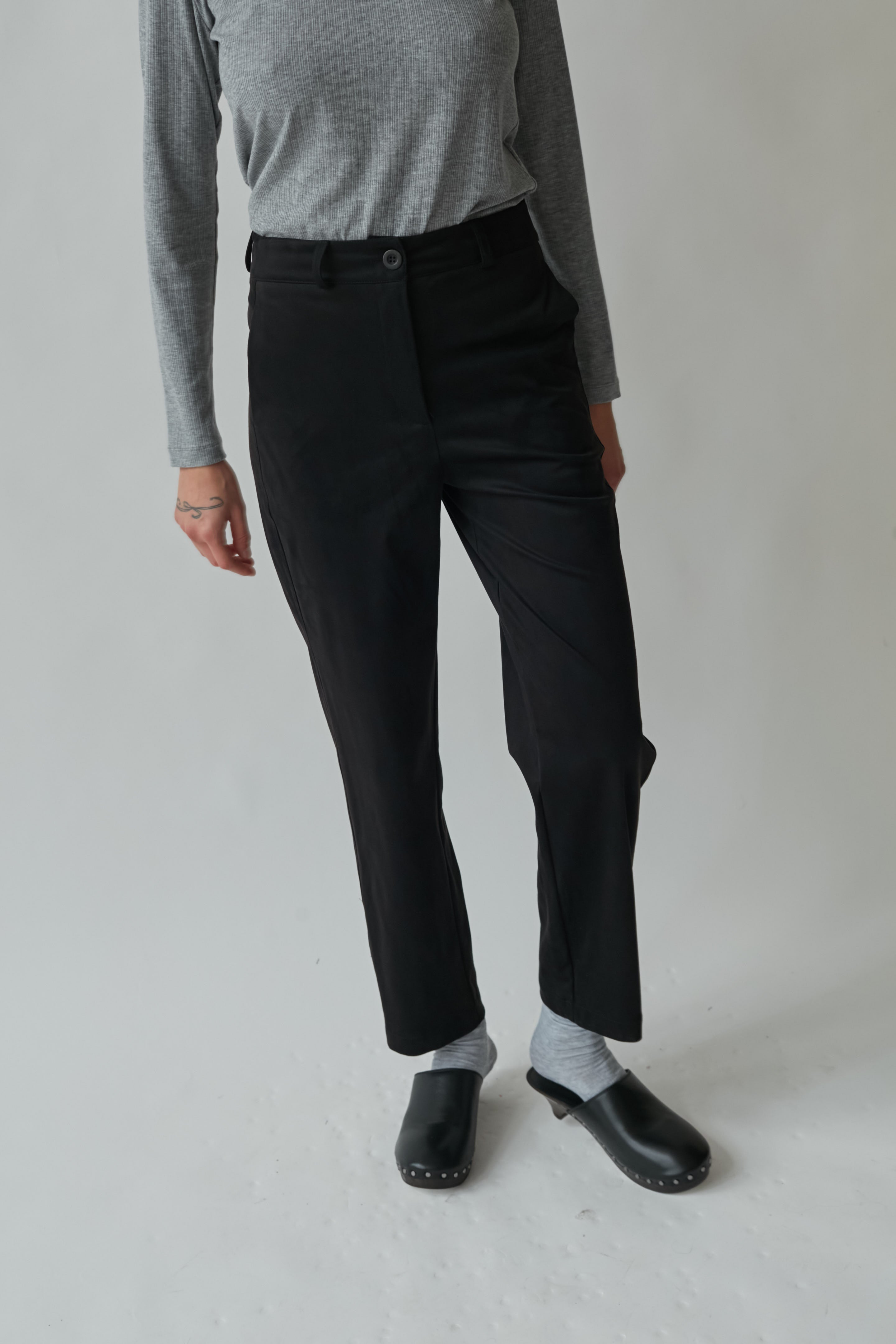 Suede pants black