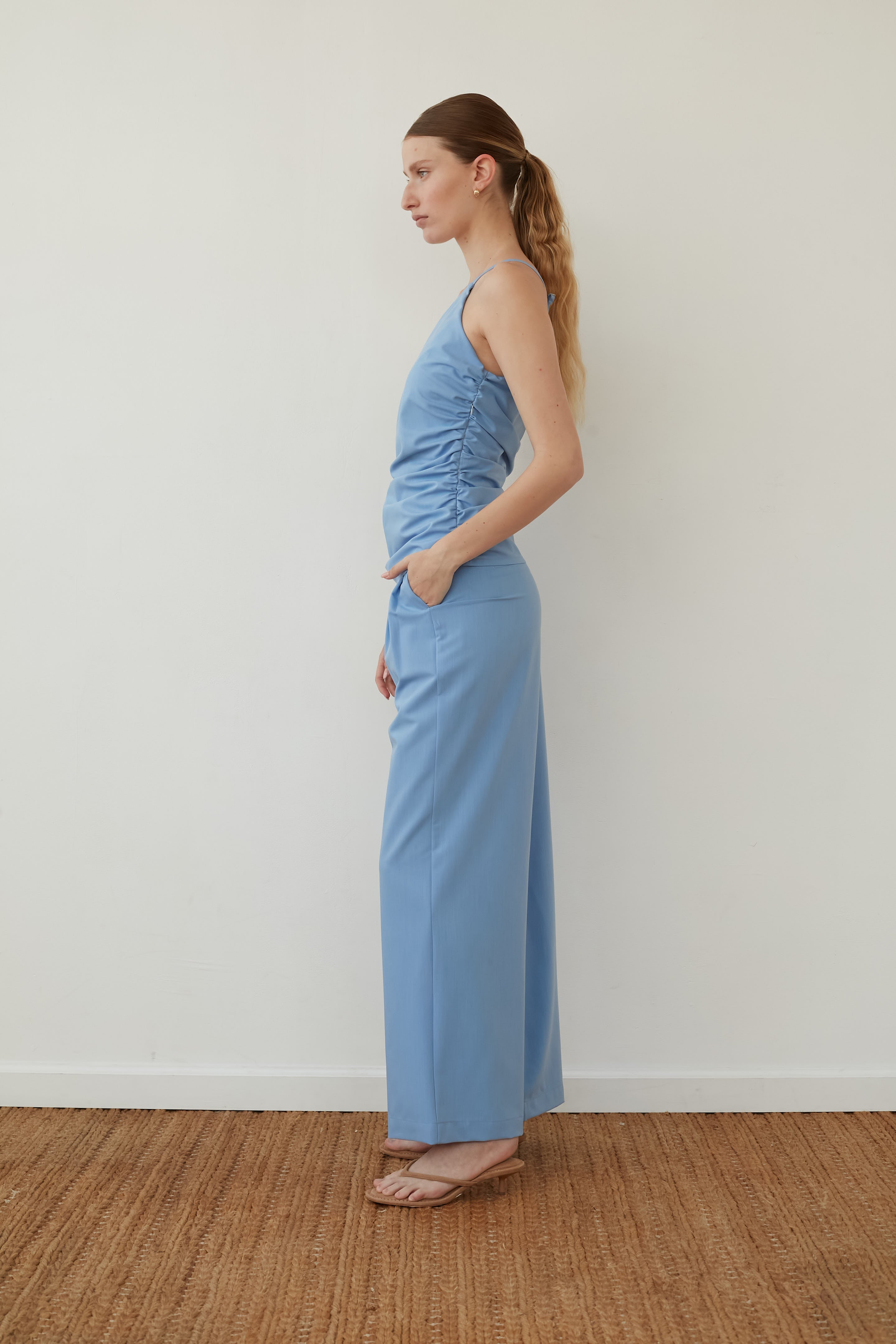 B ONE shoulder SKY
