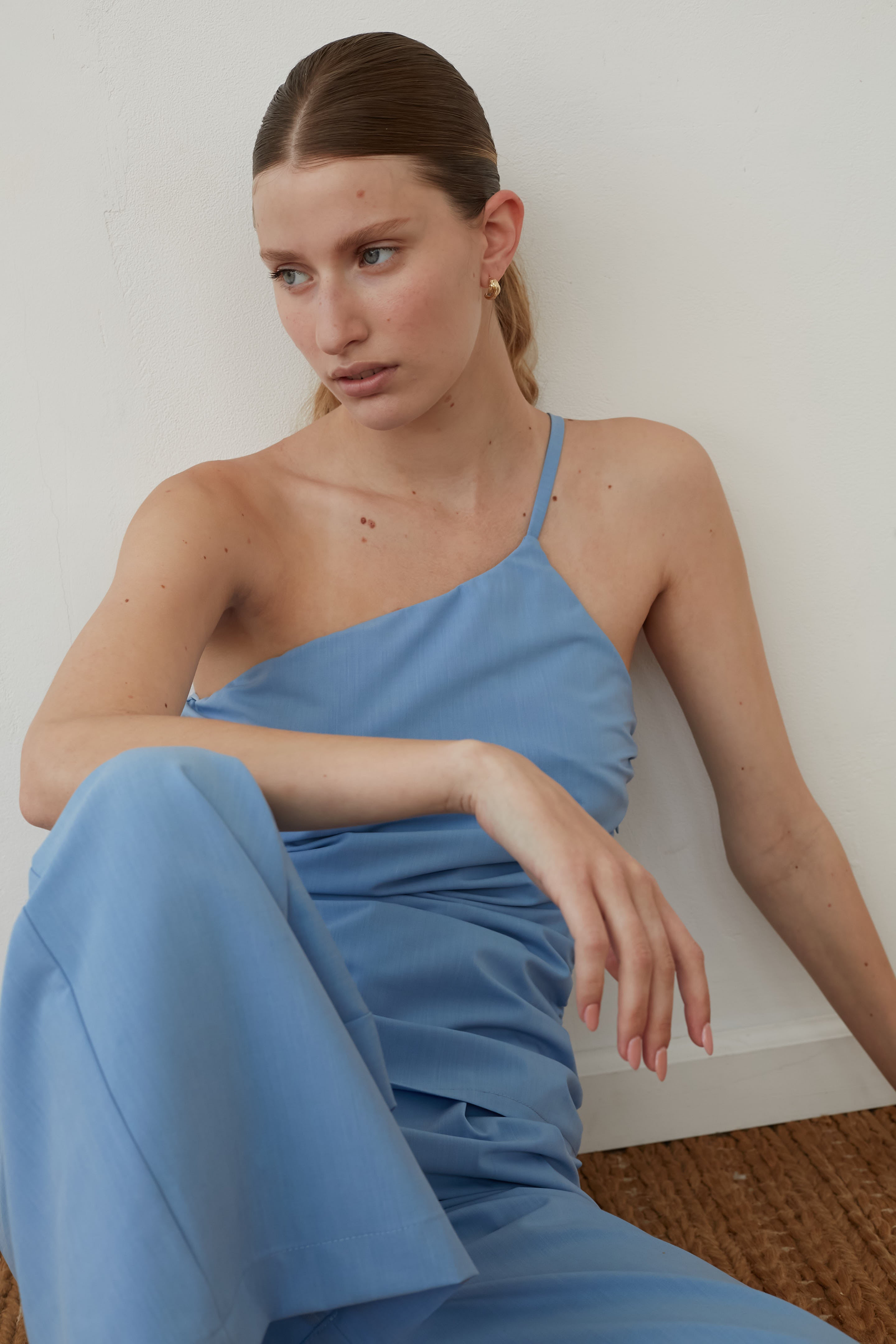 B ONE shoulder SKY