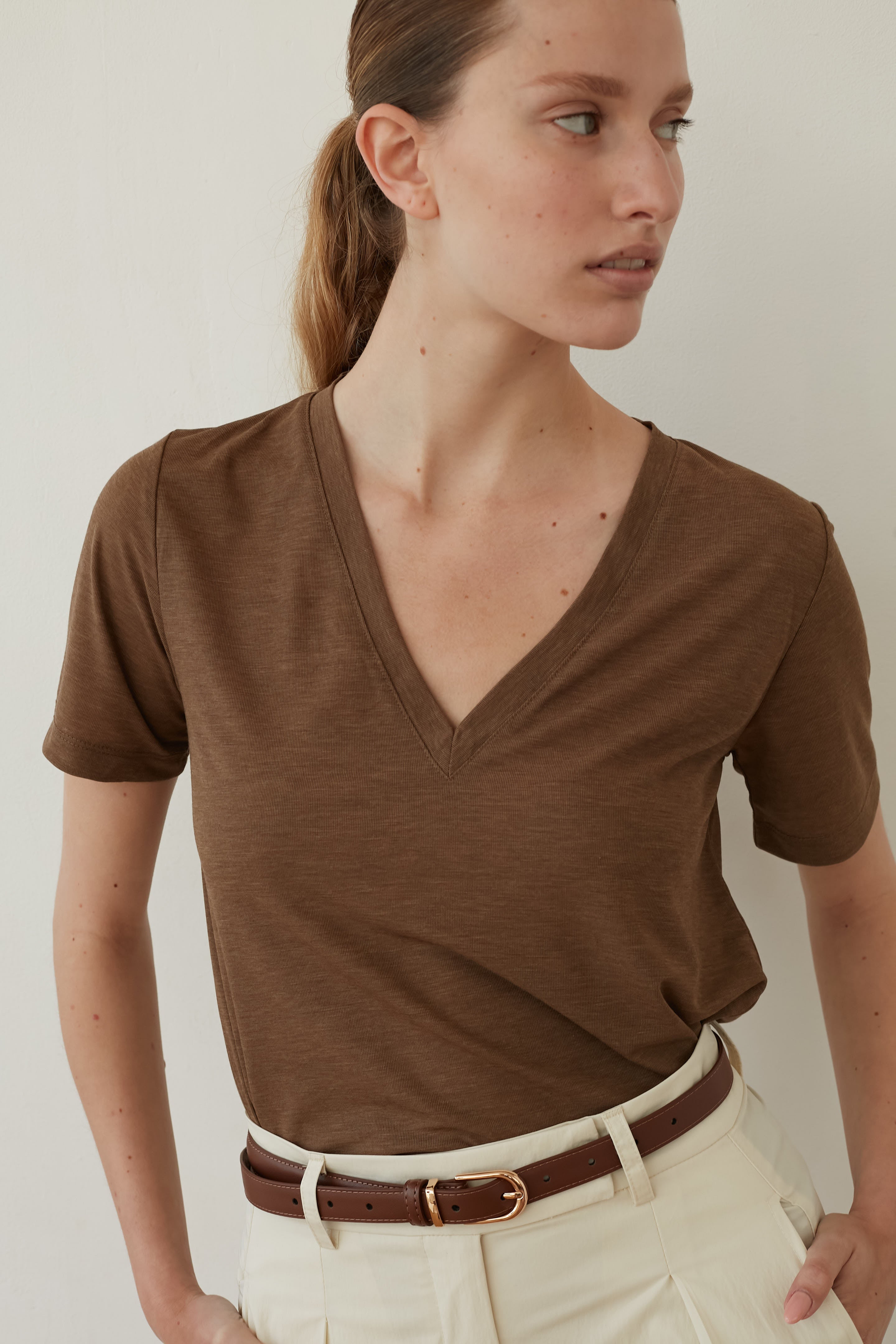 Sunny v top brown