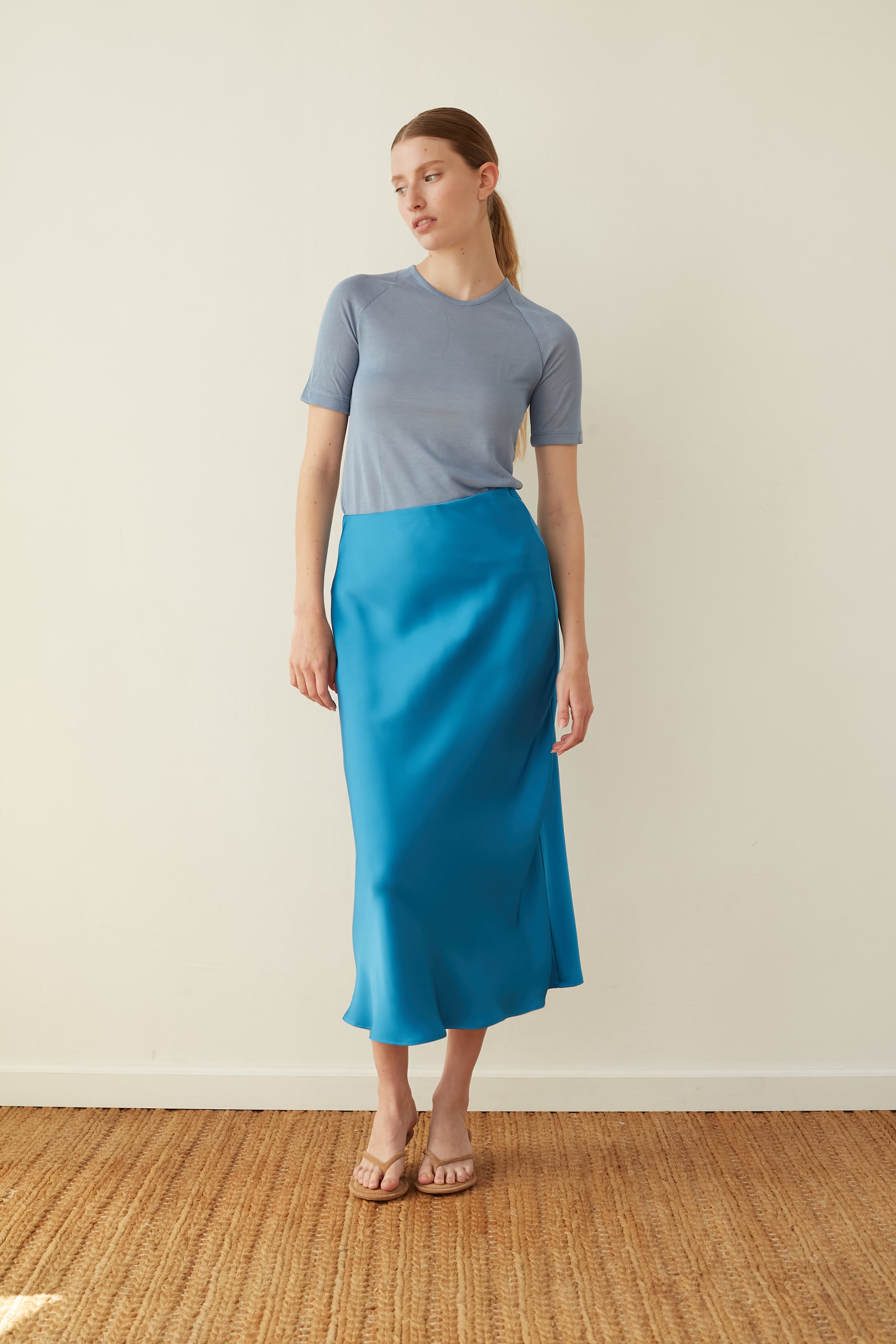 leo skirt royal