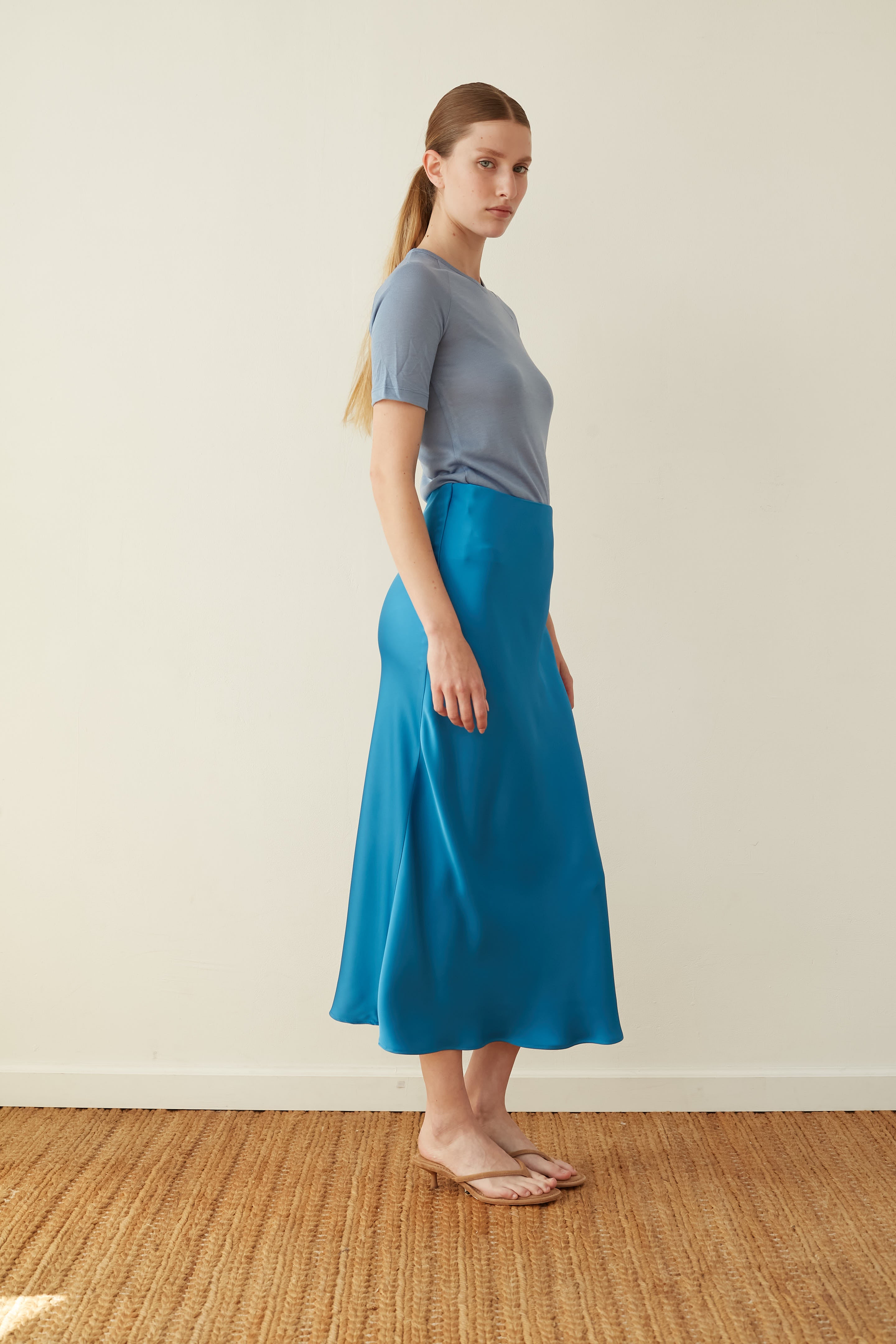 leo skirt royal