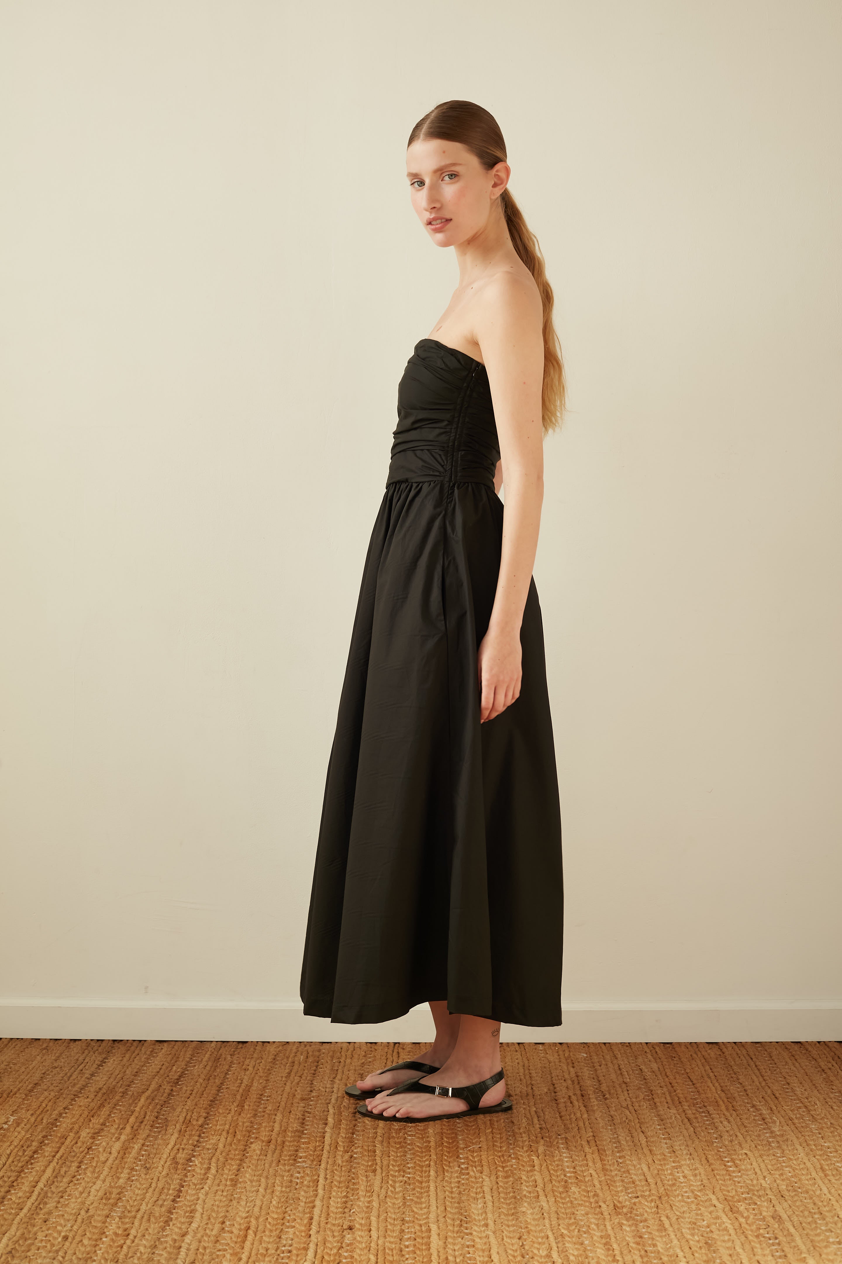 Strapless dress black