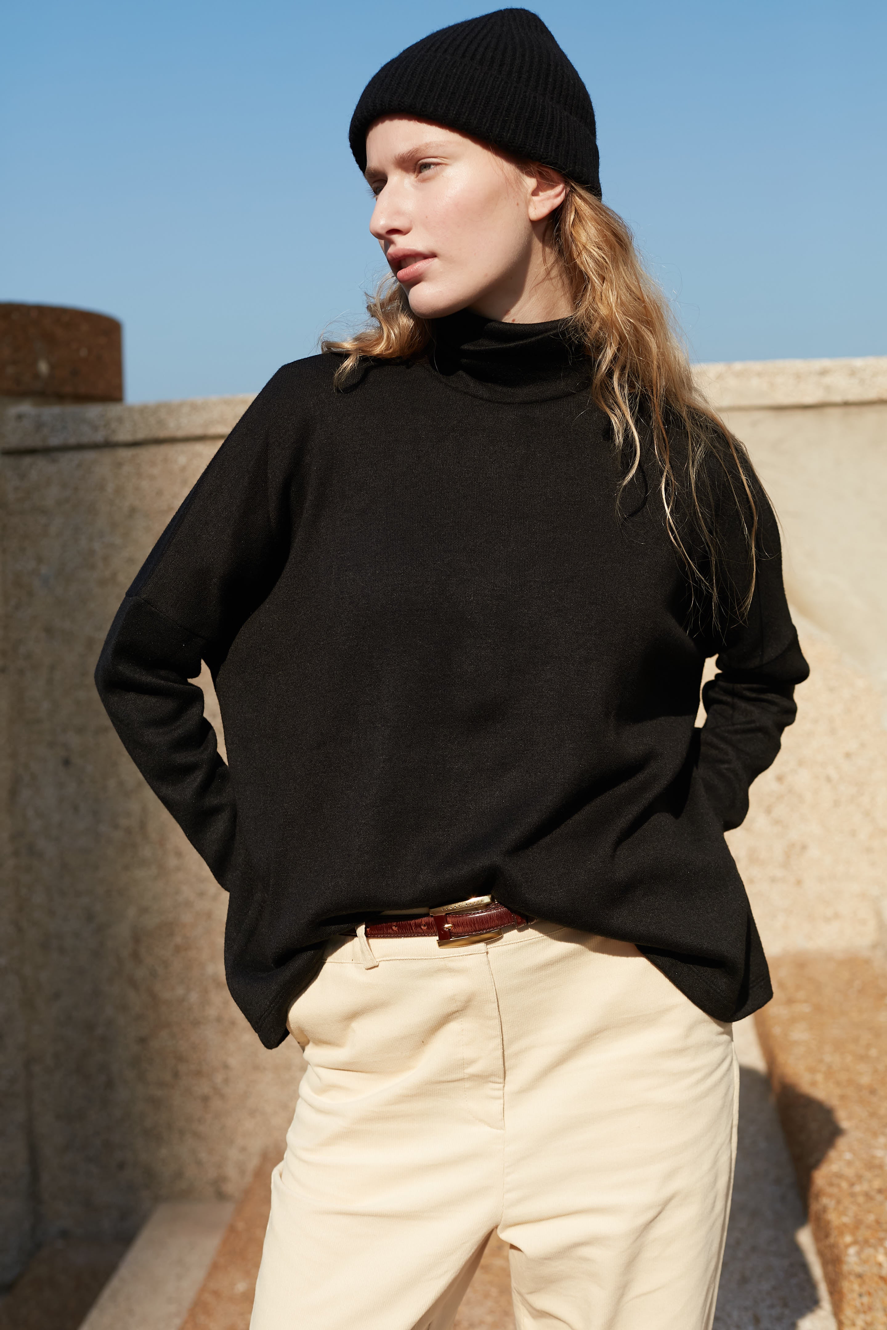 Cozy turtleneck top black