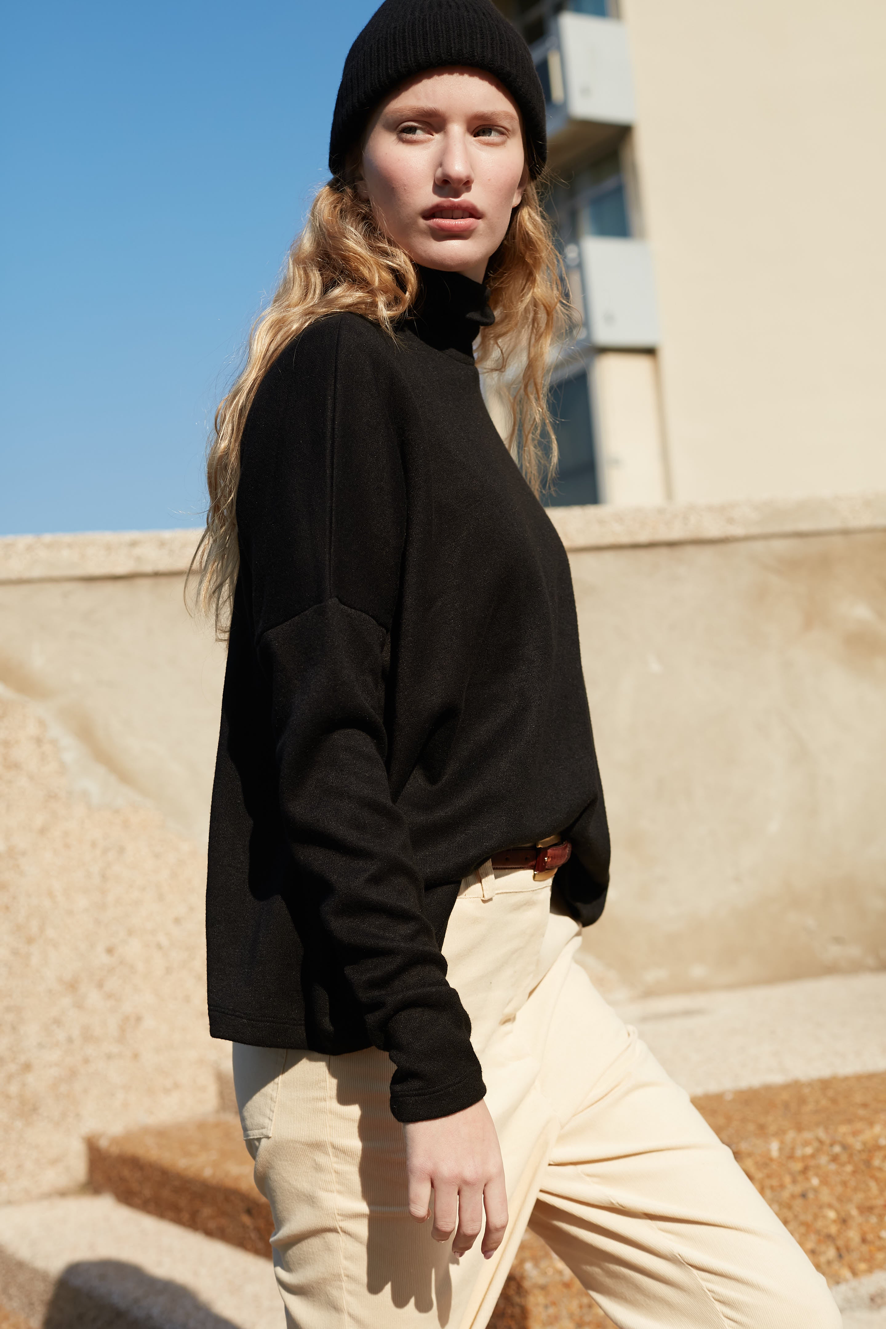 Cozy turtleneck top black