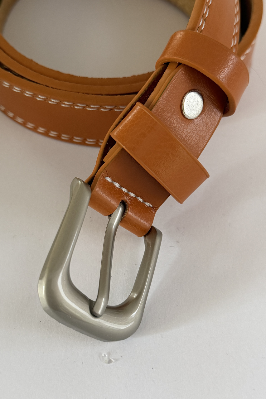 Stitches leather belt Camel