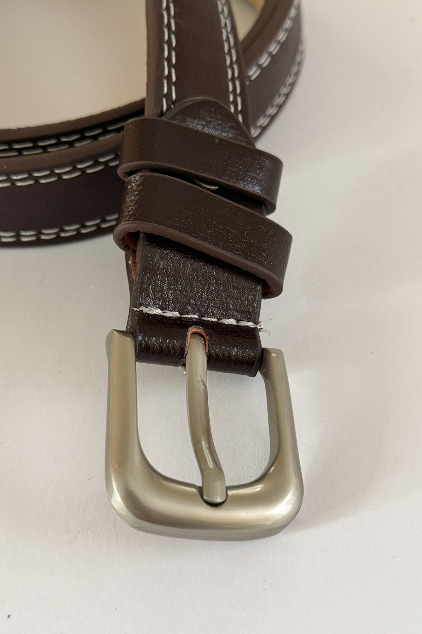 Stitches leather belt chocolate