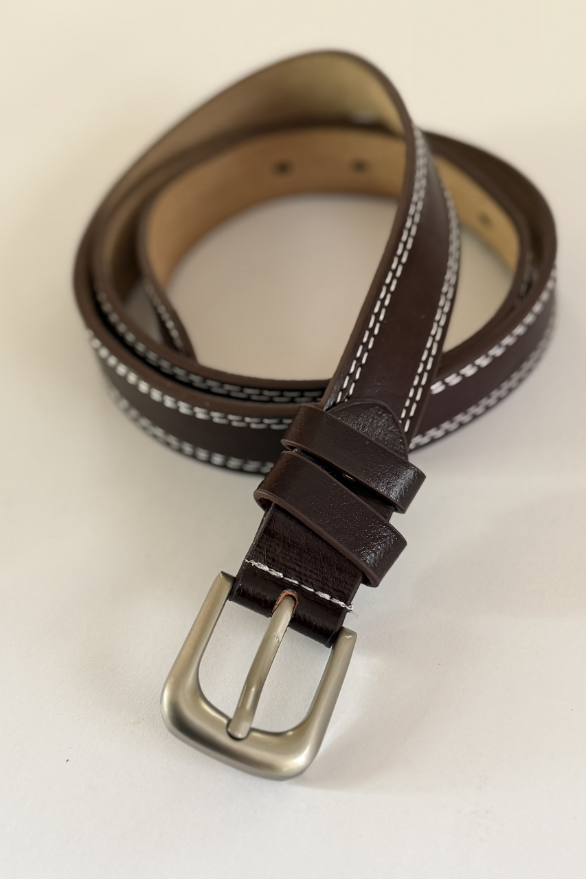 Stitches leather belt chocolate