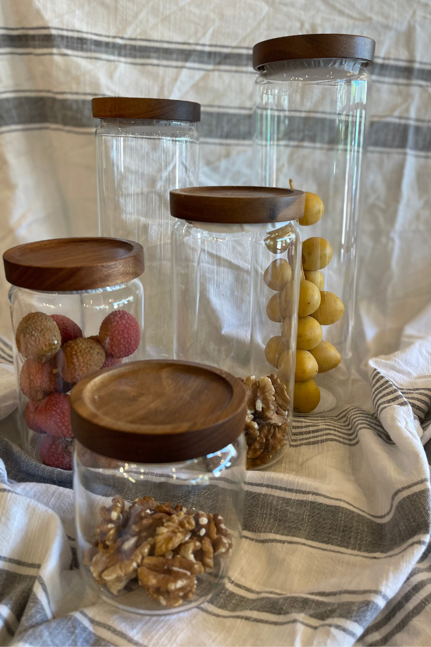 Glass jar