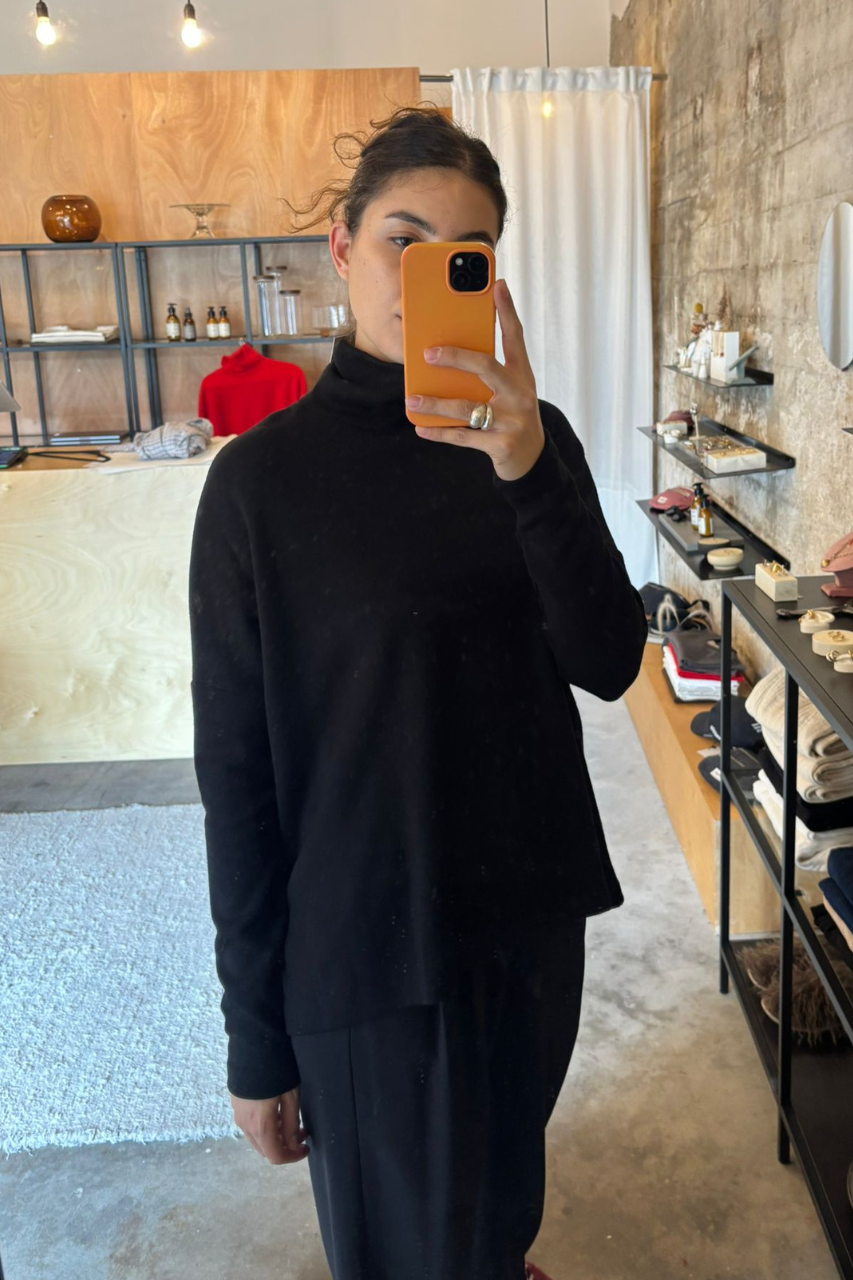 Cozy turtleneck top black