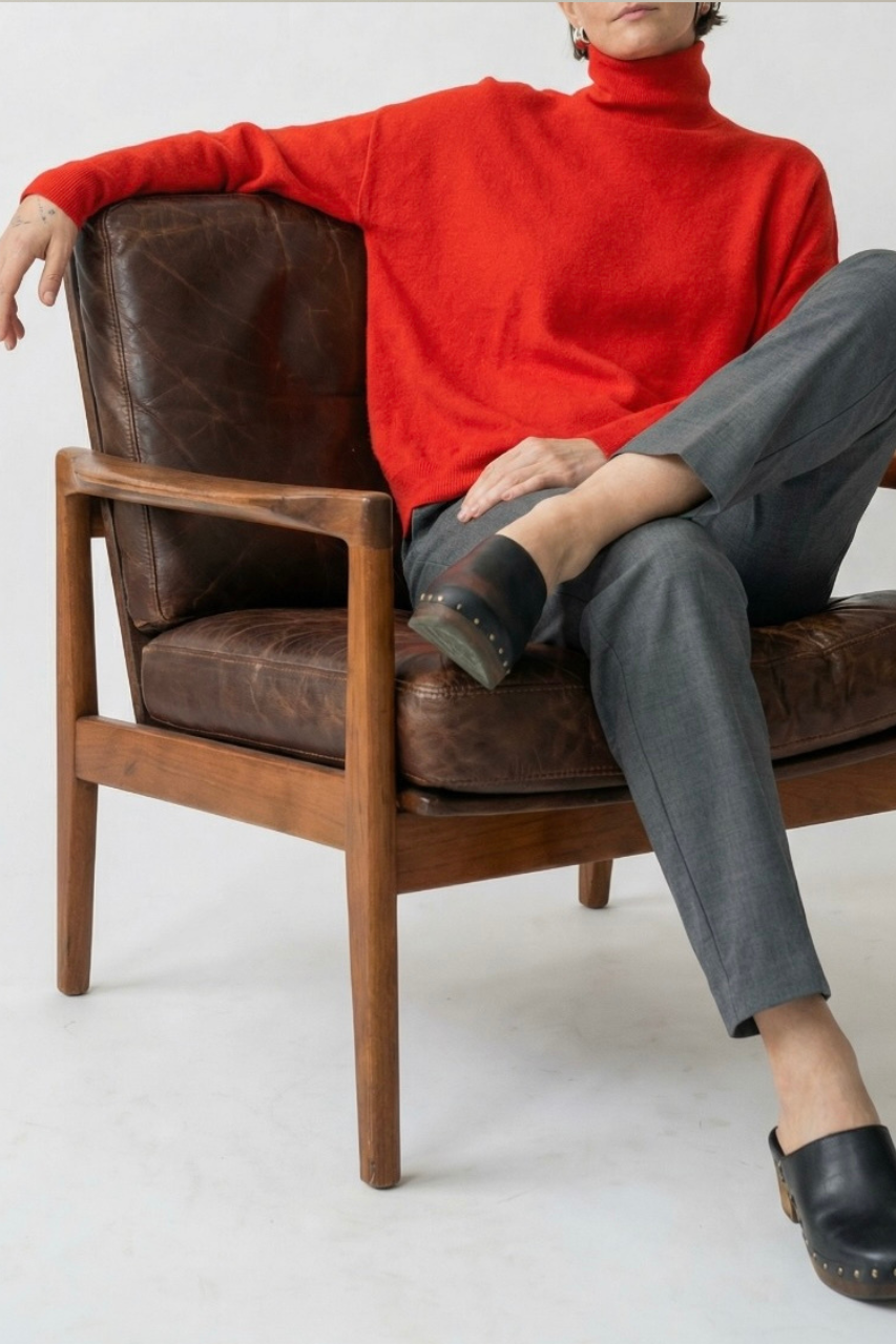 Cozy turtleneck top red