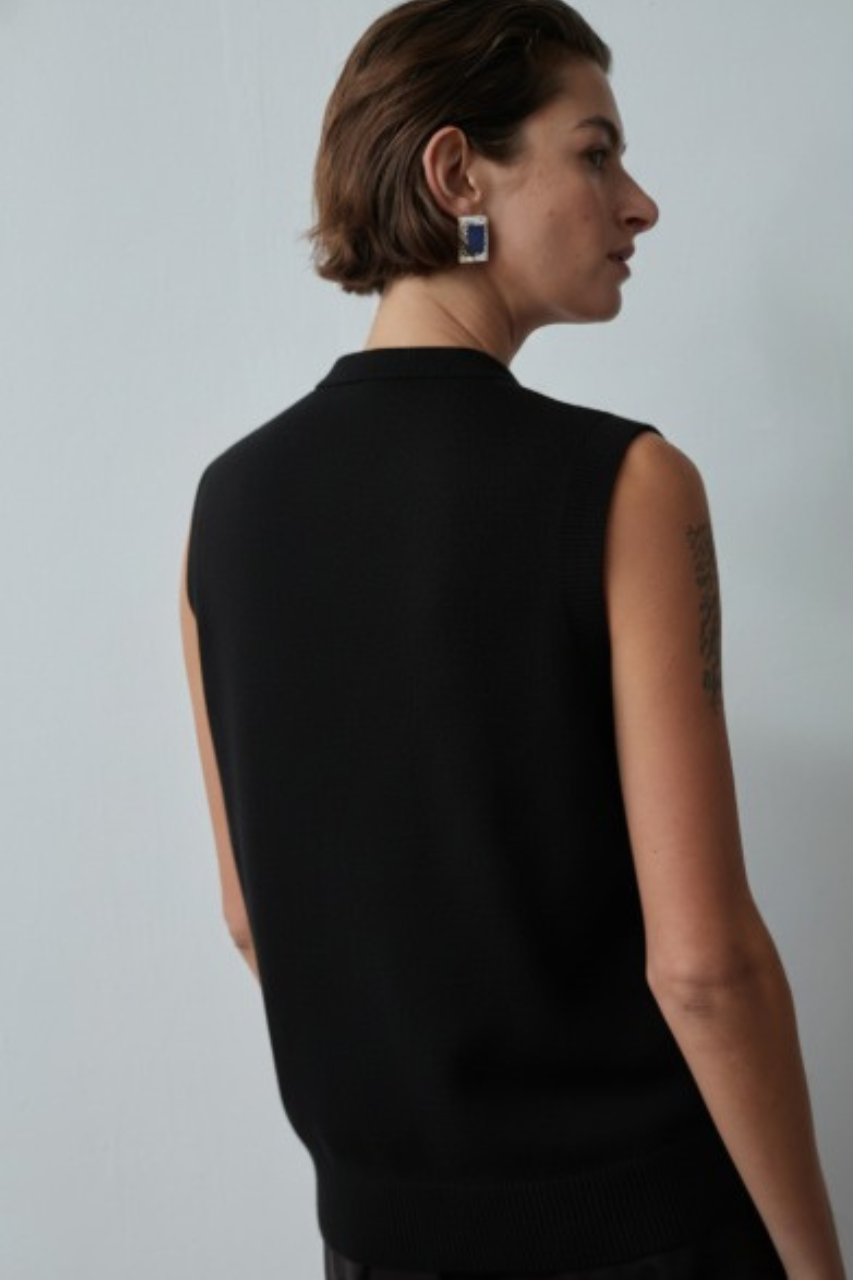 Knitted vest Black
