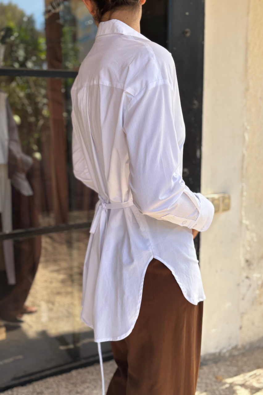 Moon tying top white
