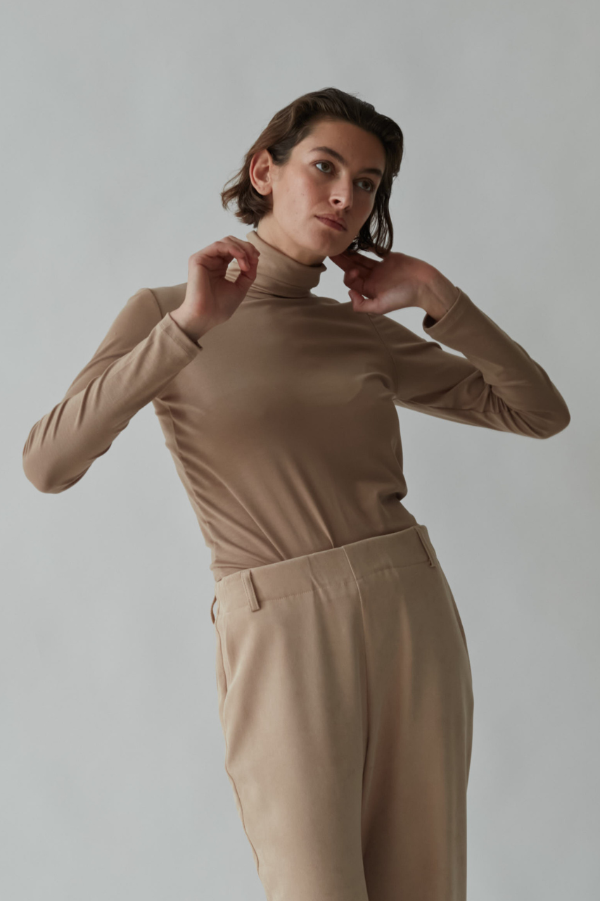 Haze turtleneck beige