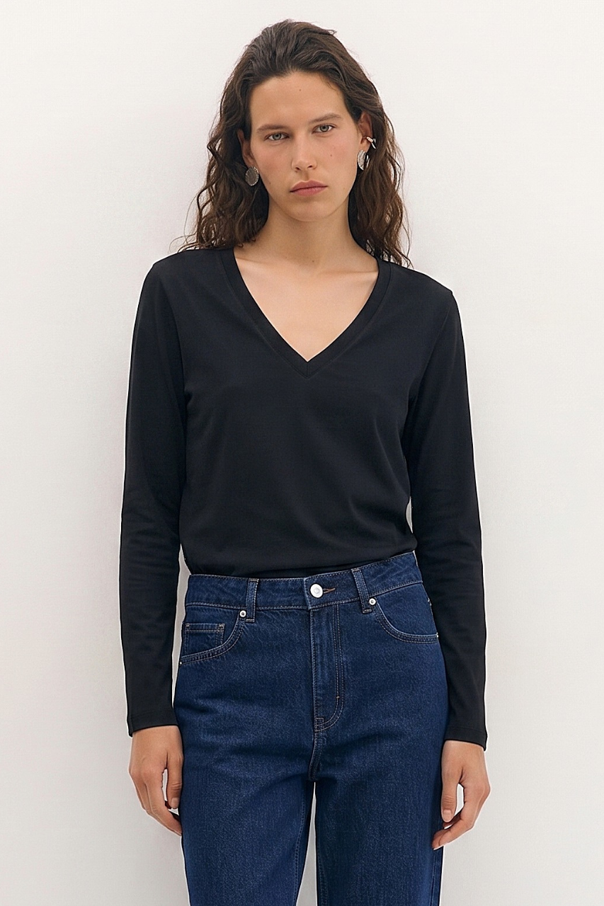 Daylight v top black