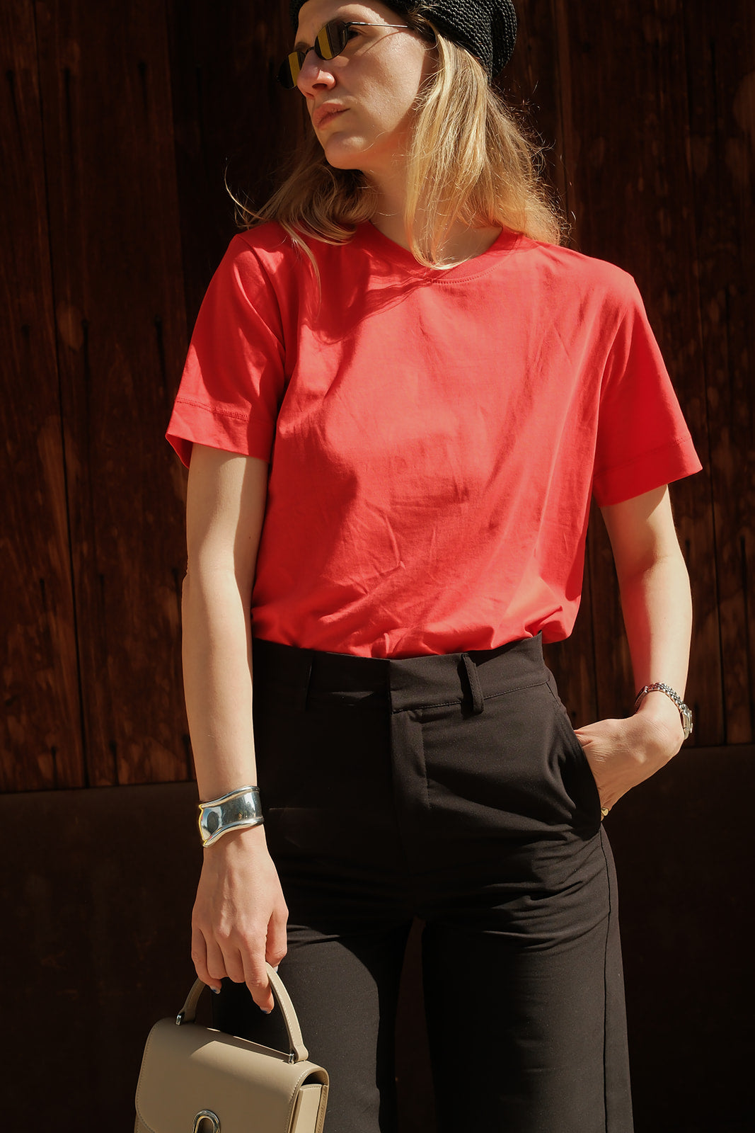 light Basic T red
