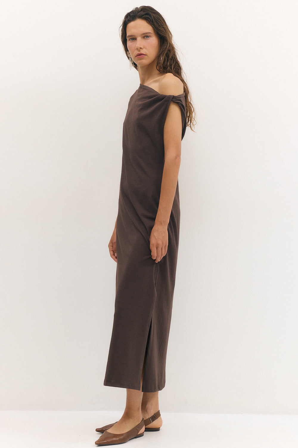 off shoulder dress chocolate