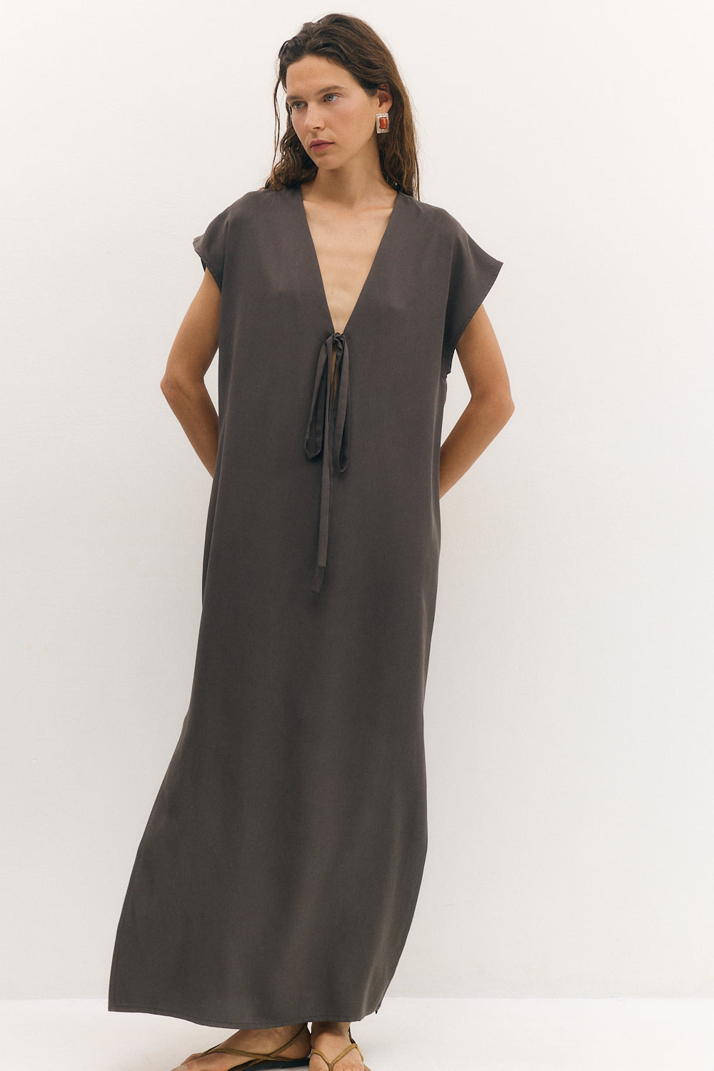 TIE V DRESS chocolate