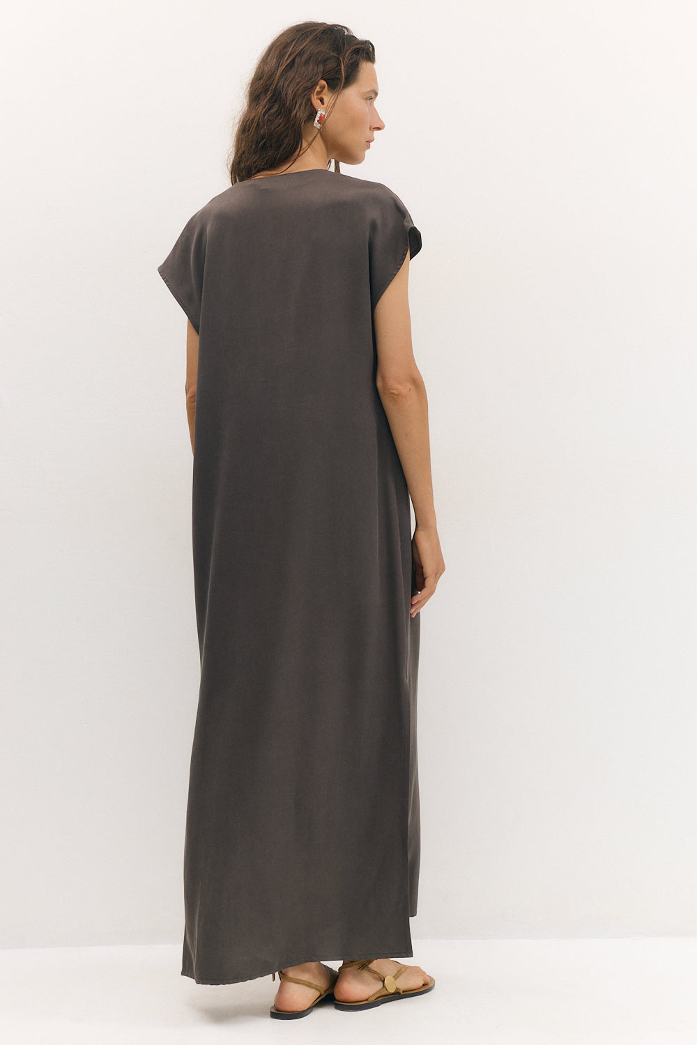 TIE V DRESS chocolate
