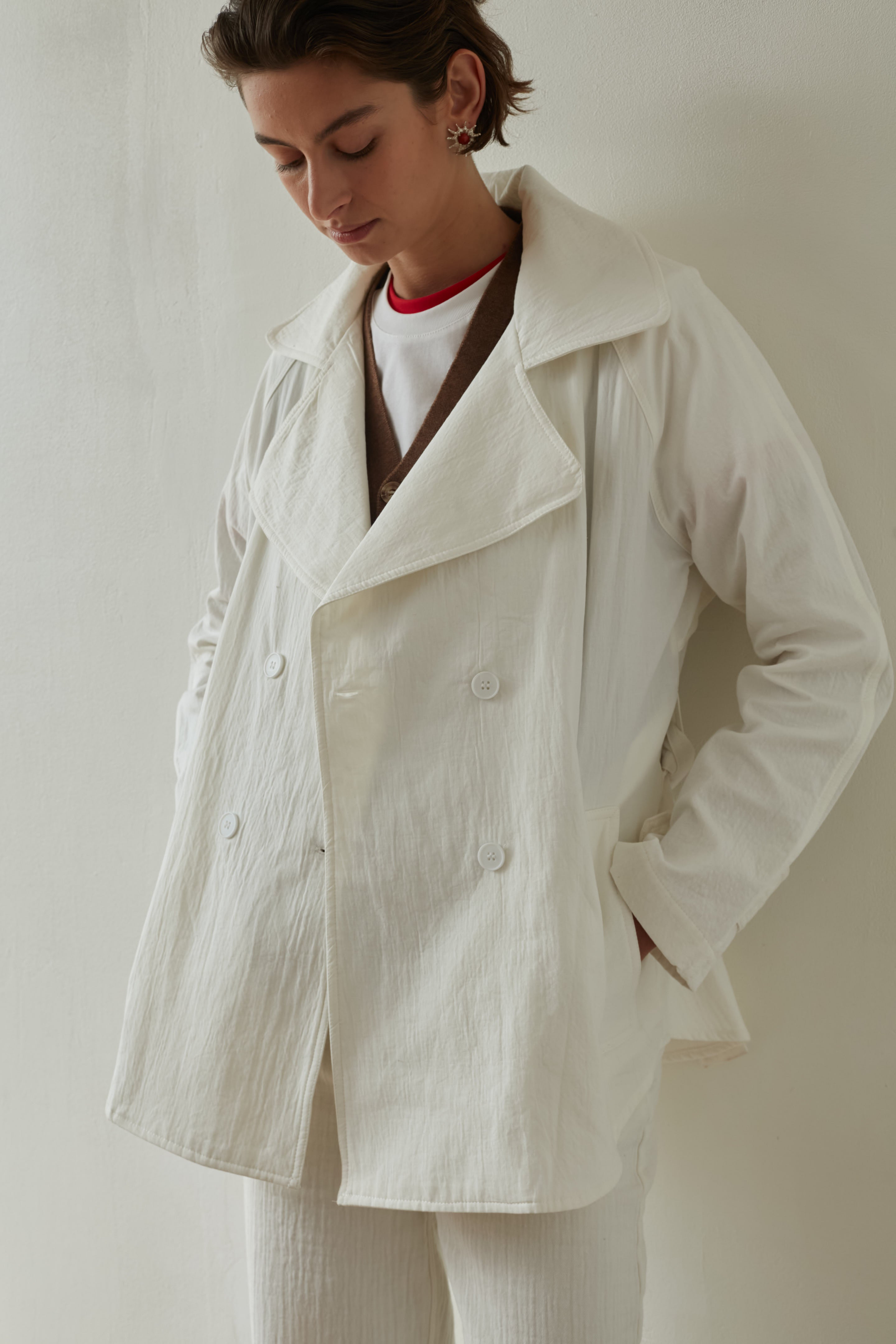 Short wind trench white