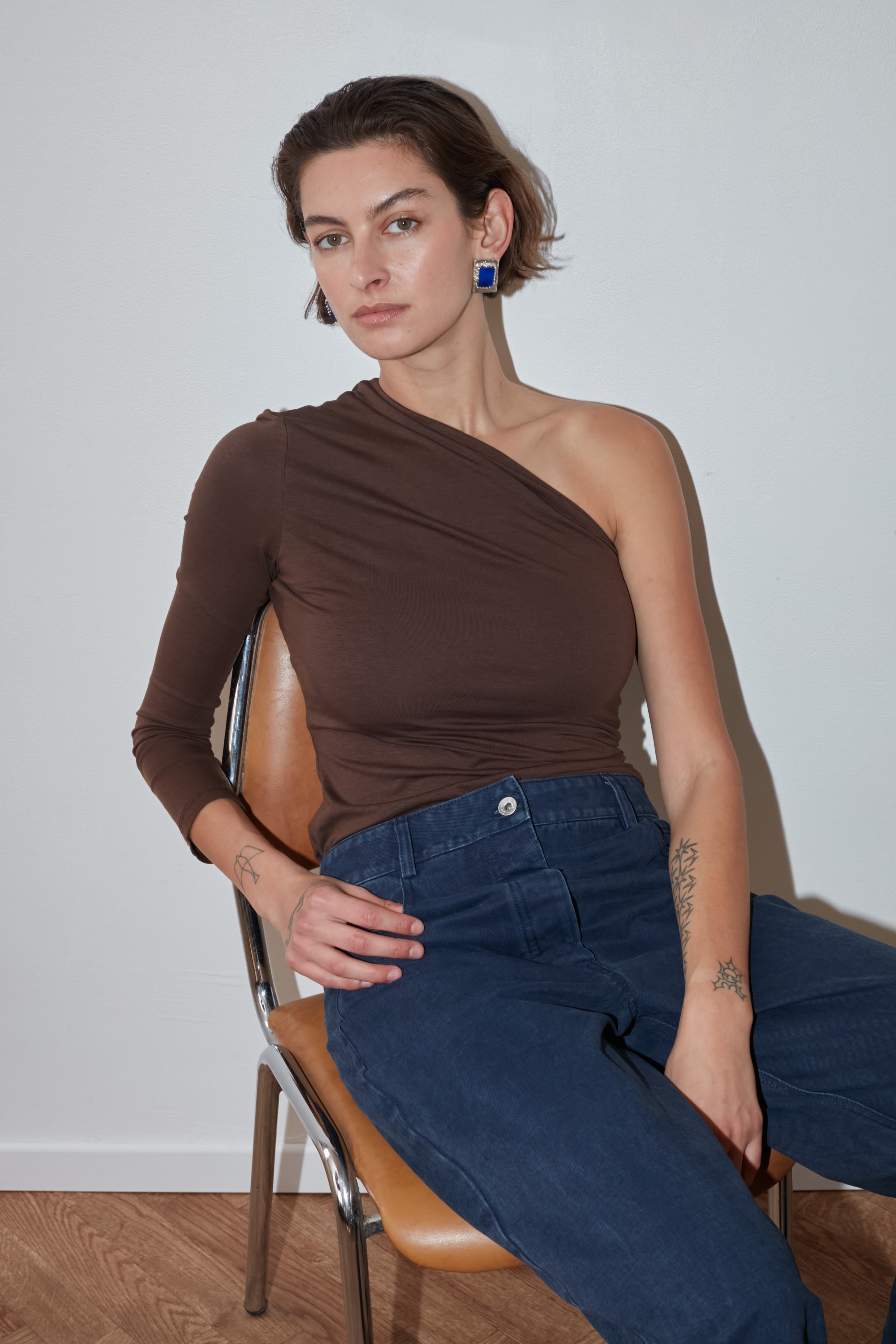 long one sleeve top chocolate