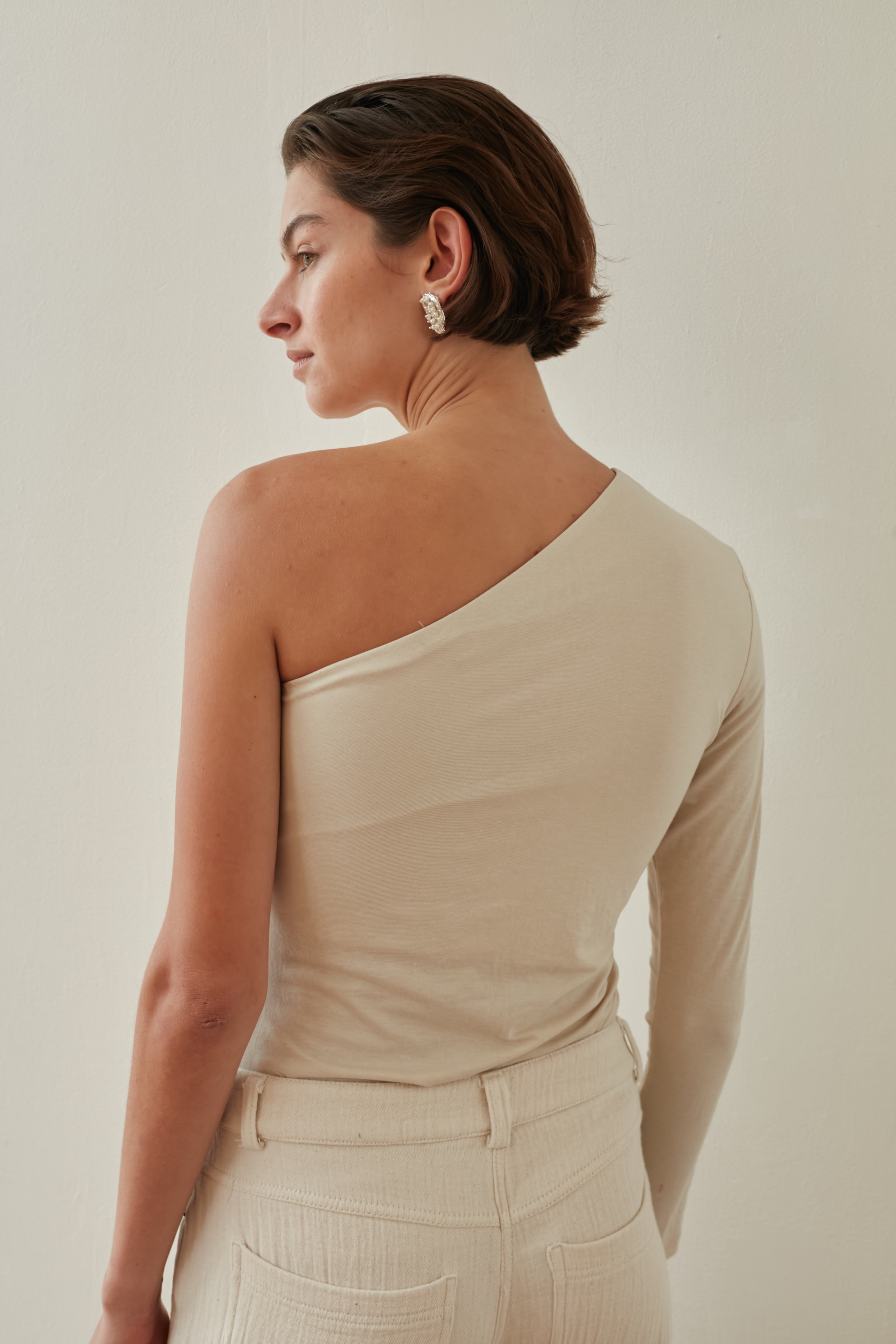 long one sleeve top cream