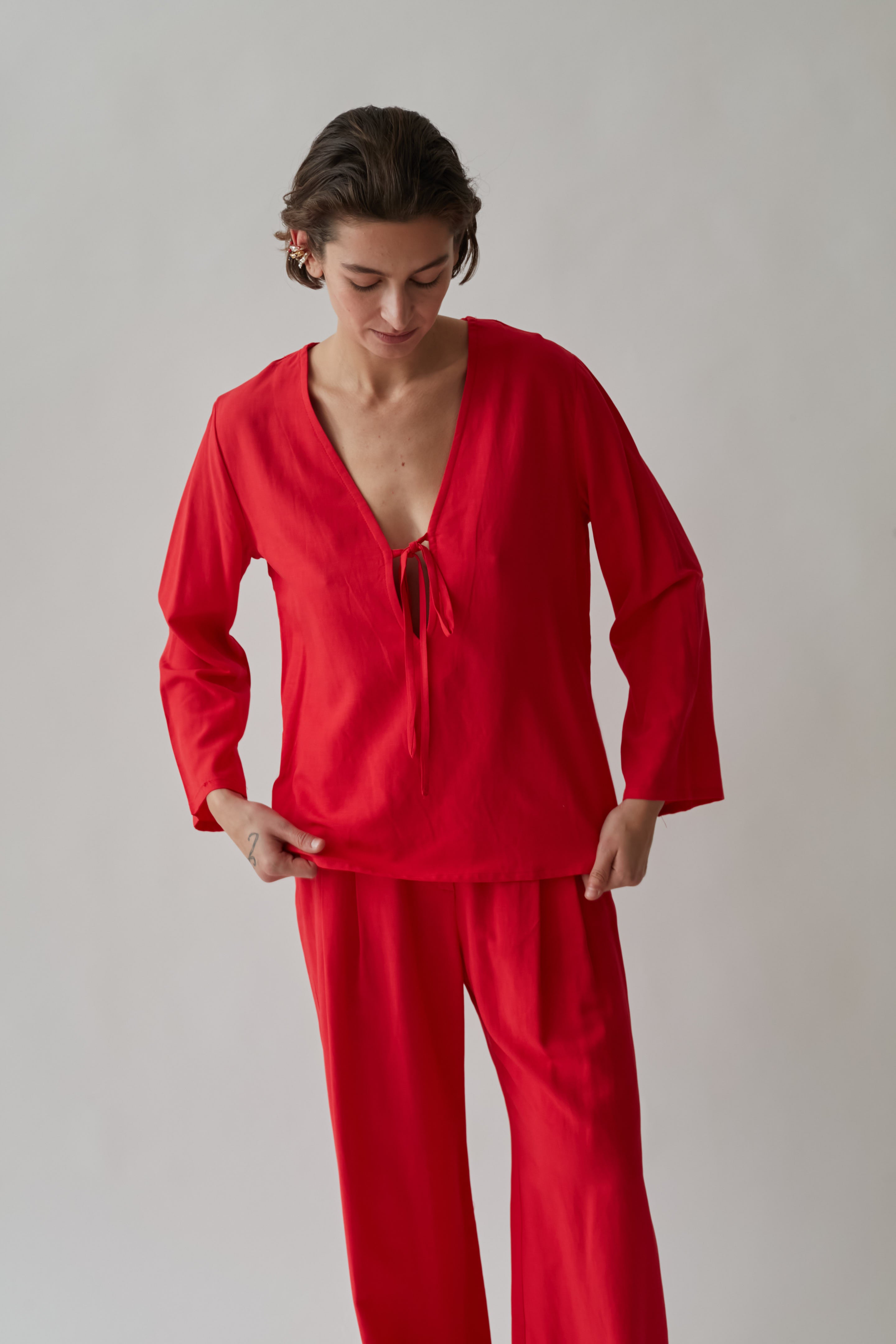 lyra v top red