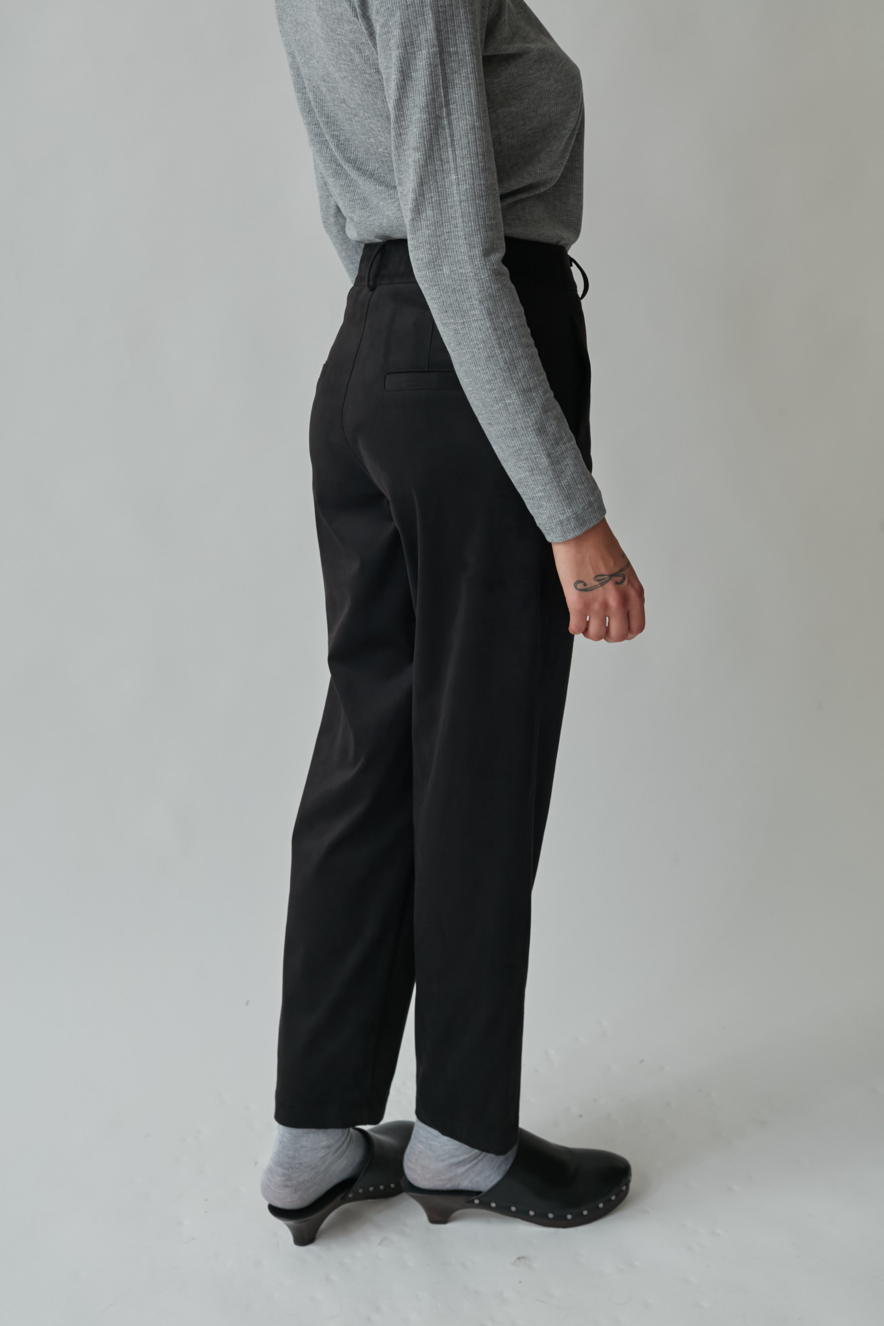 Suede pants black