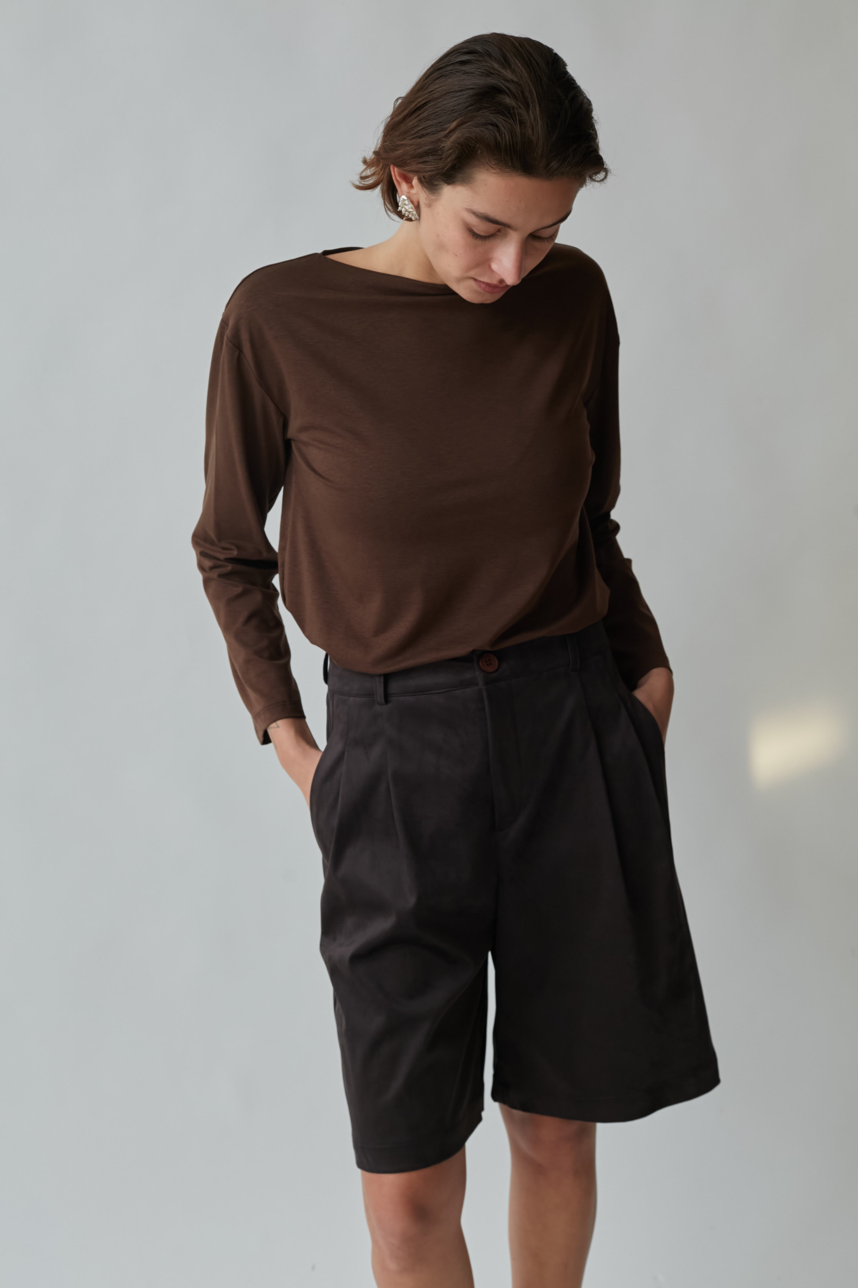 Suede bermuda pants chocolate