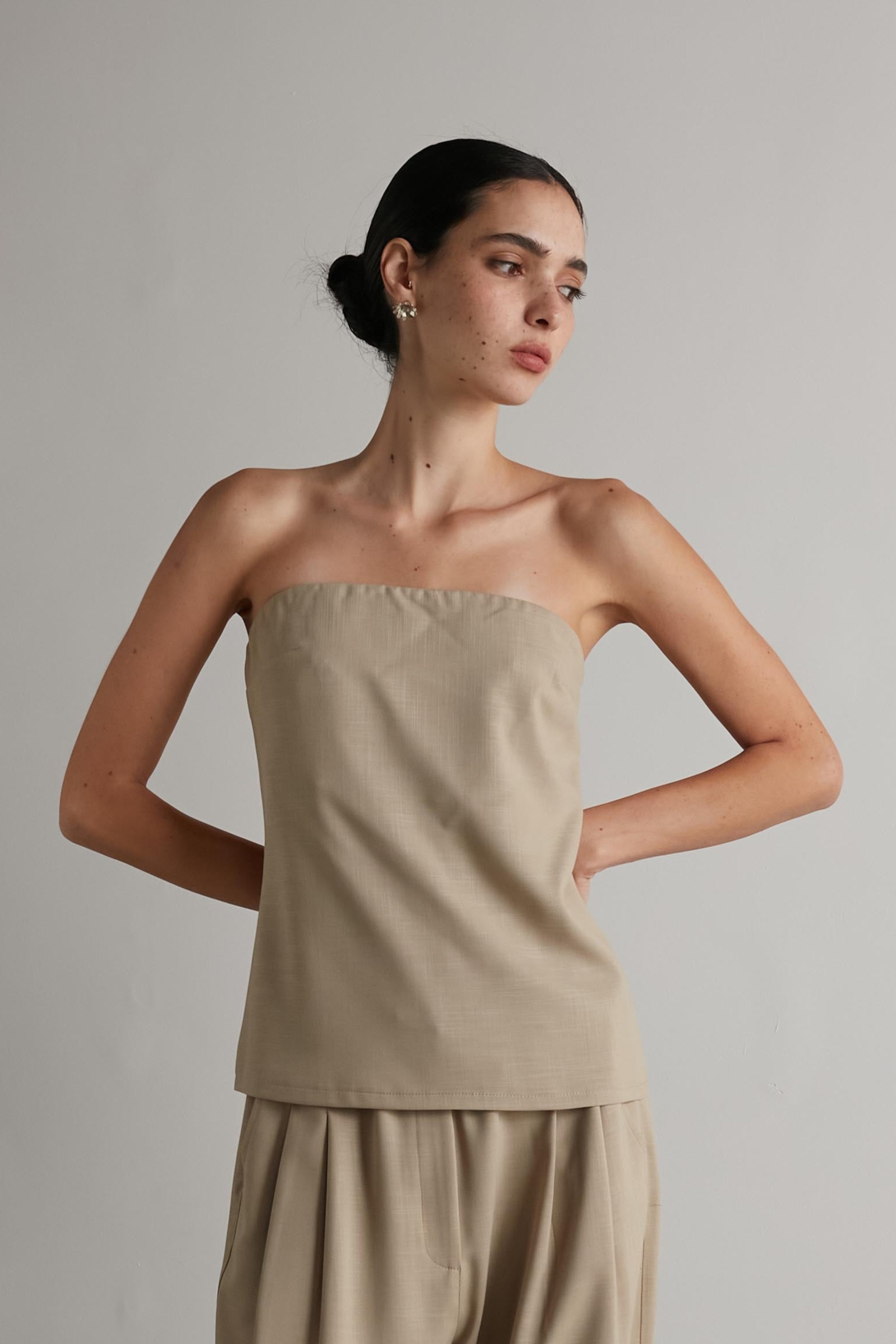 Lyra s top Beige