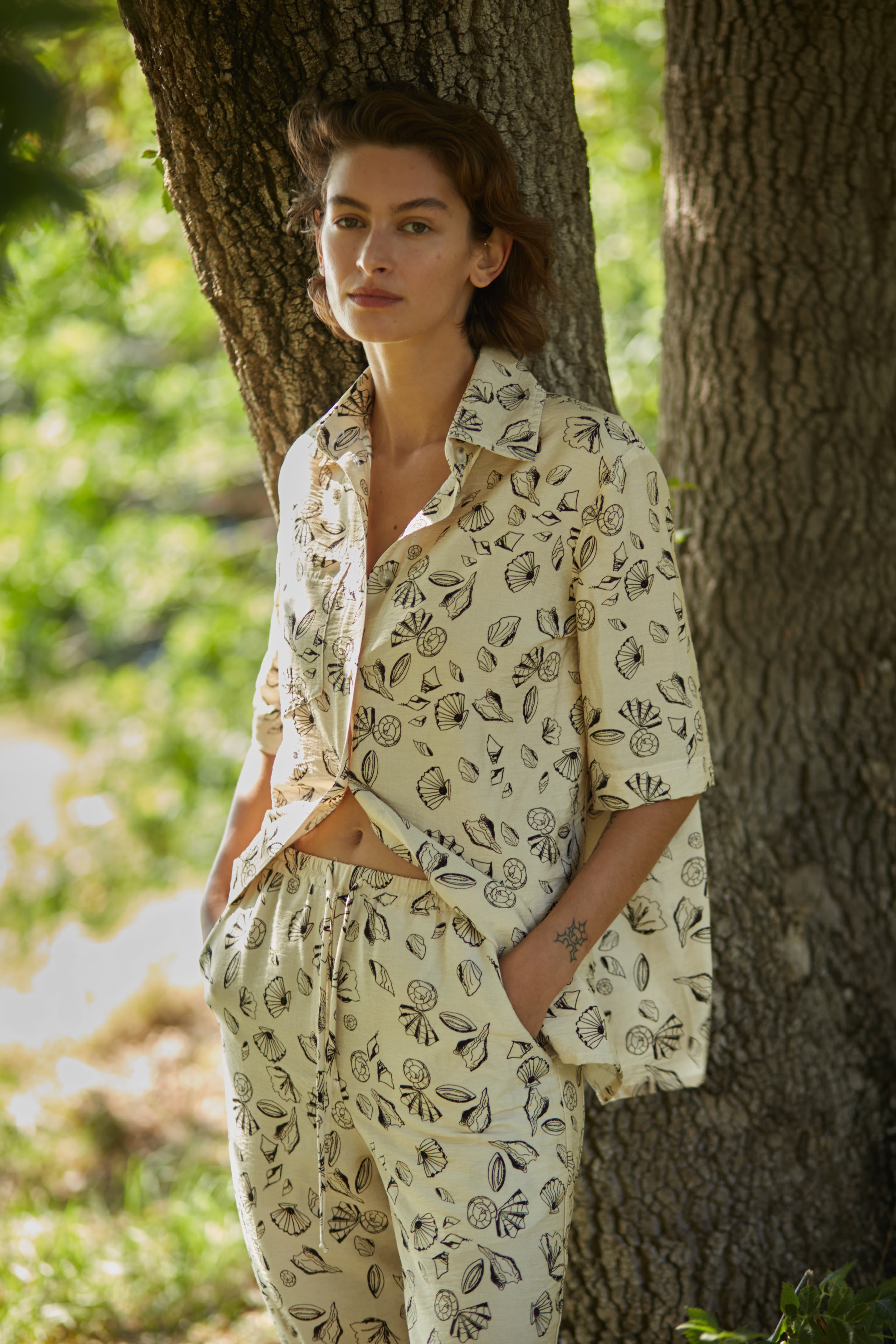 buttoned shells top cream