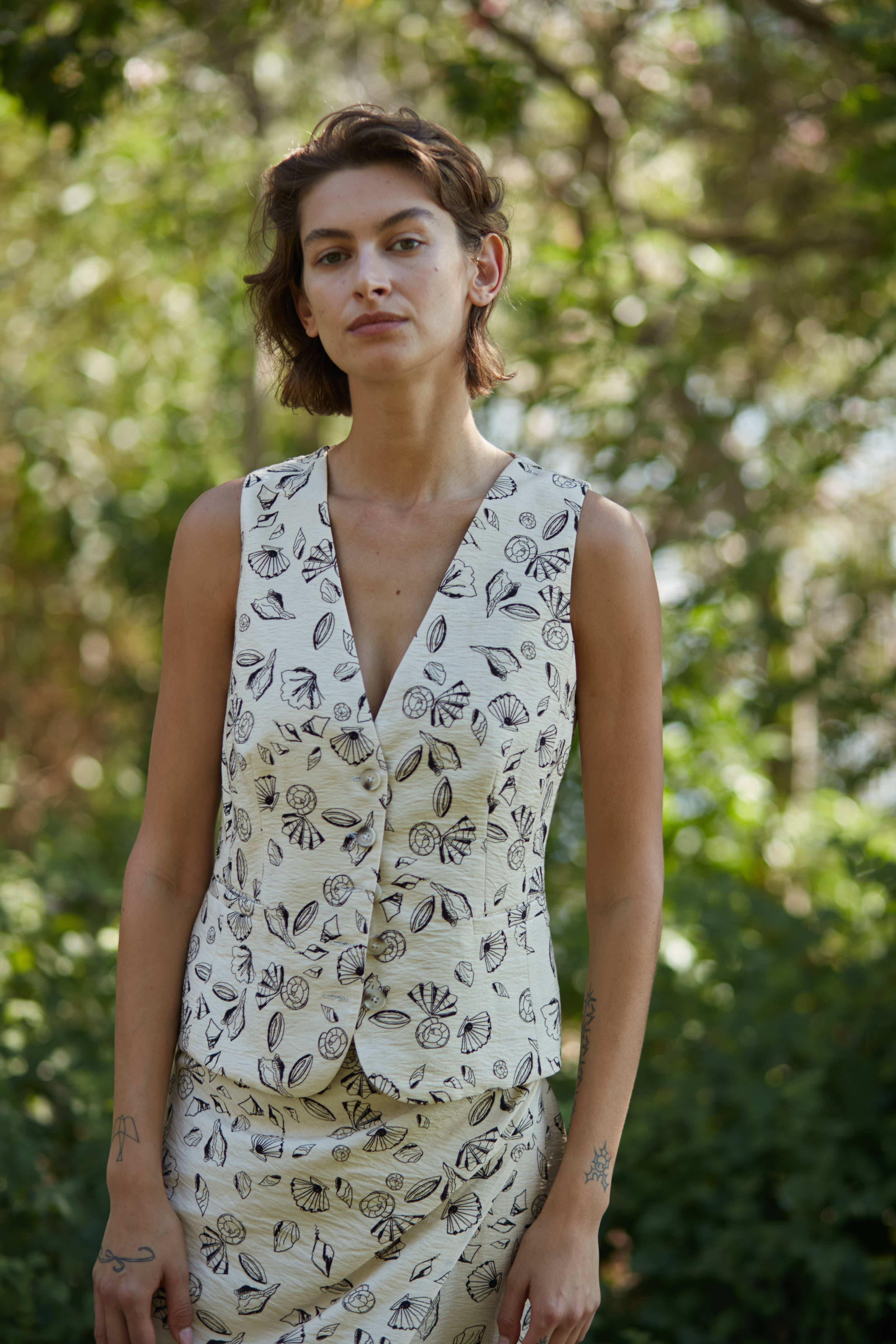 Bruno shells vest cream