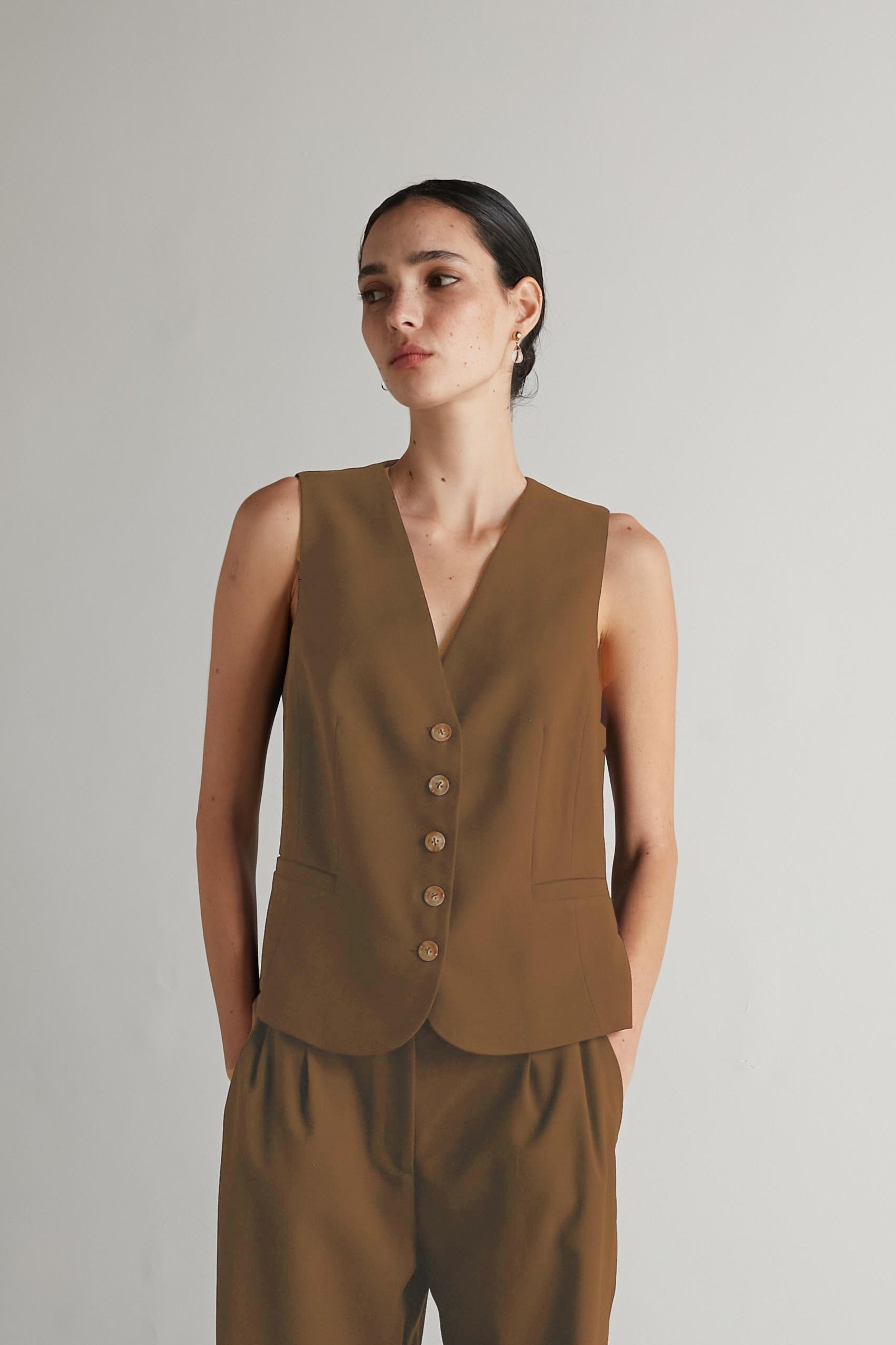 Bruno Fitted vest Camel