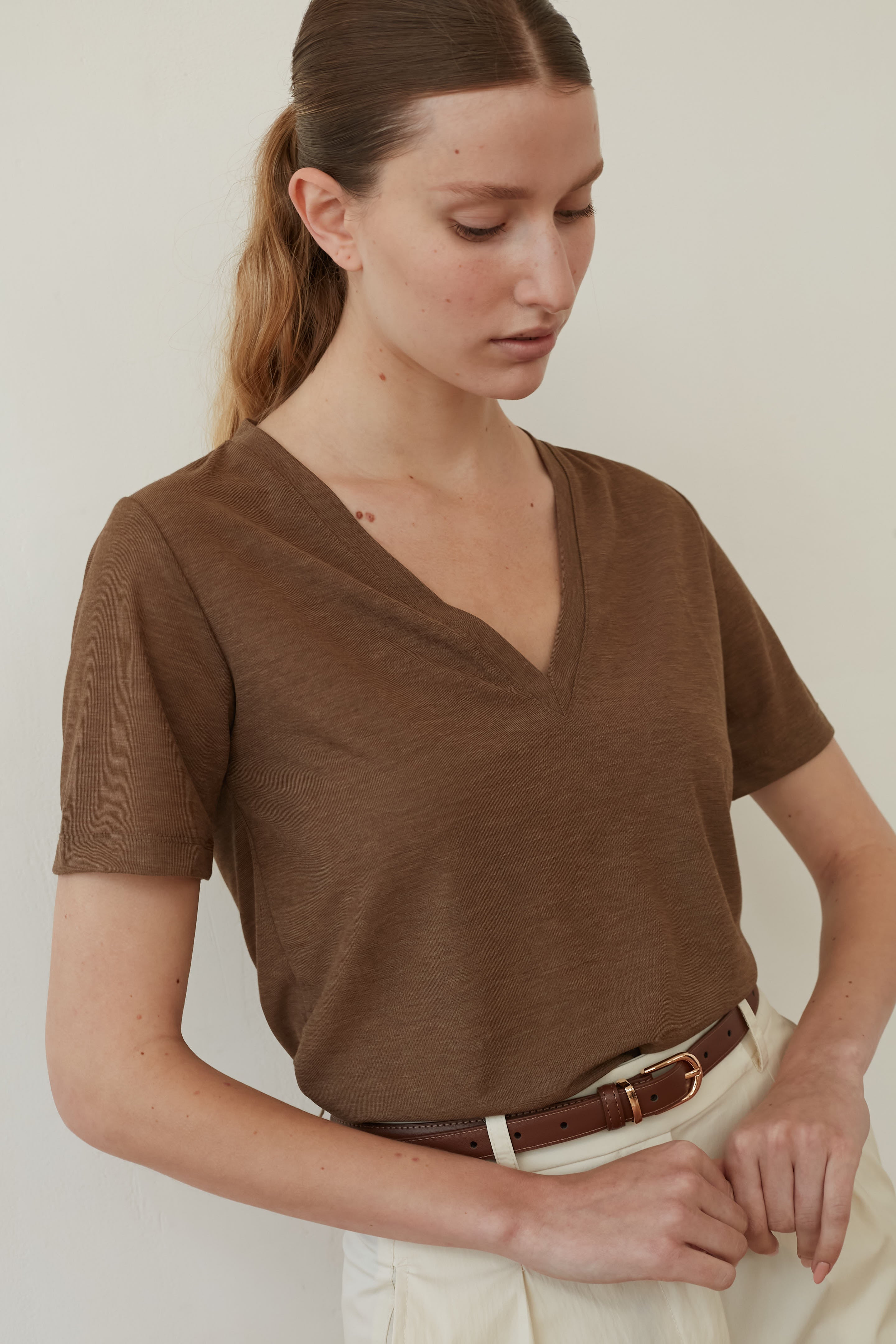 Sunny v top brown