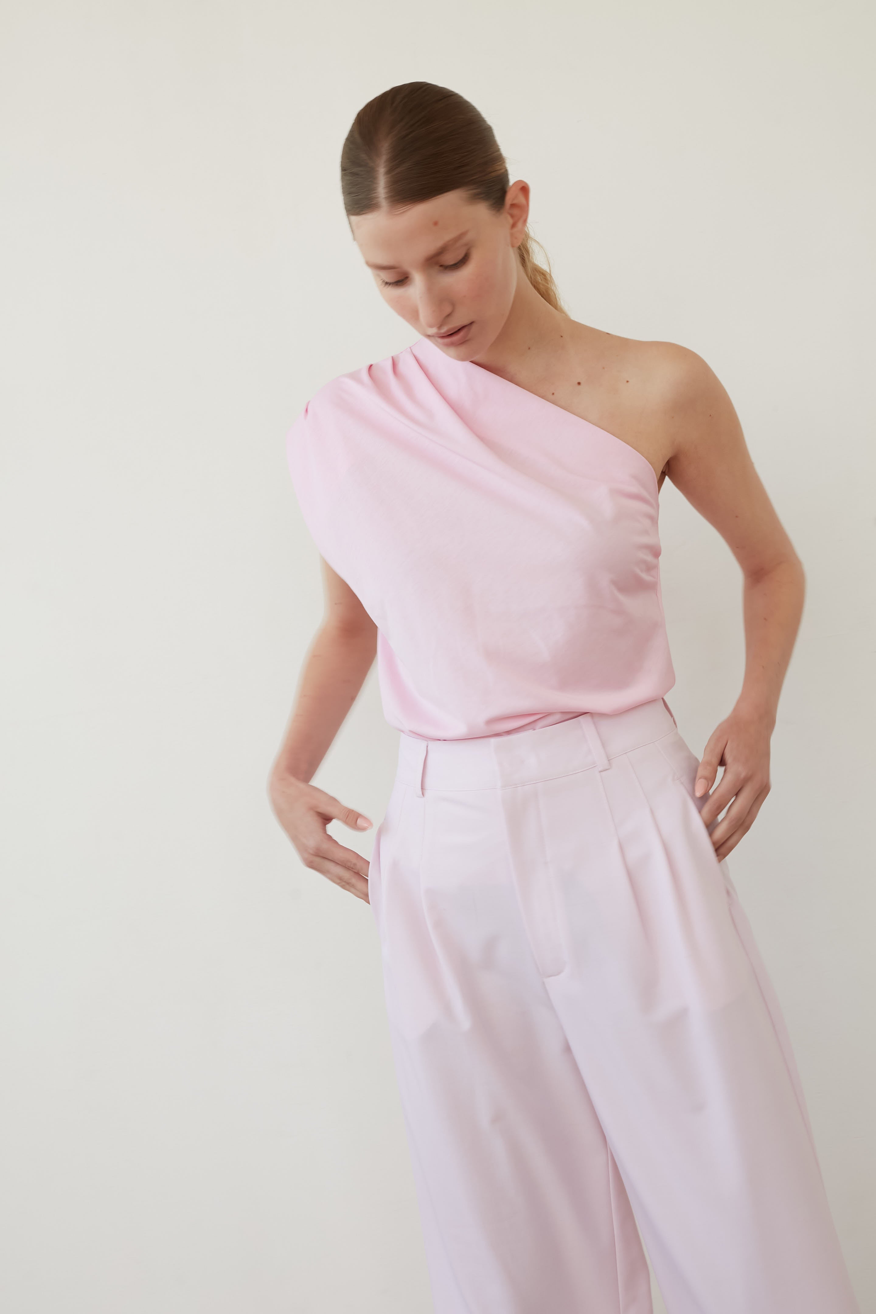 T ONE shoulder baby PINK