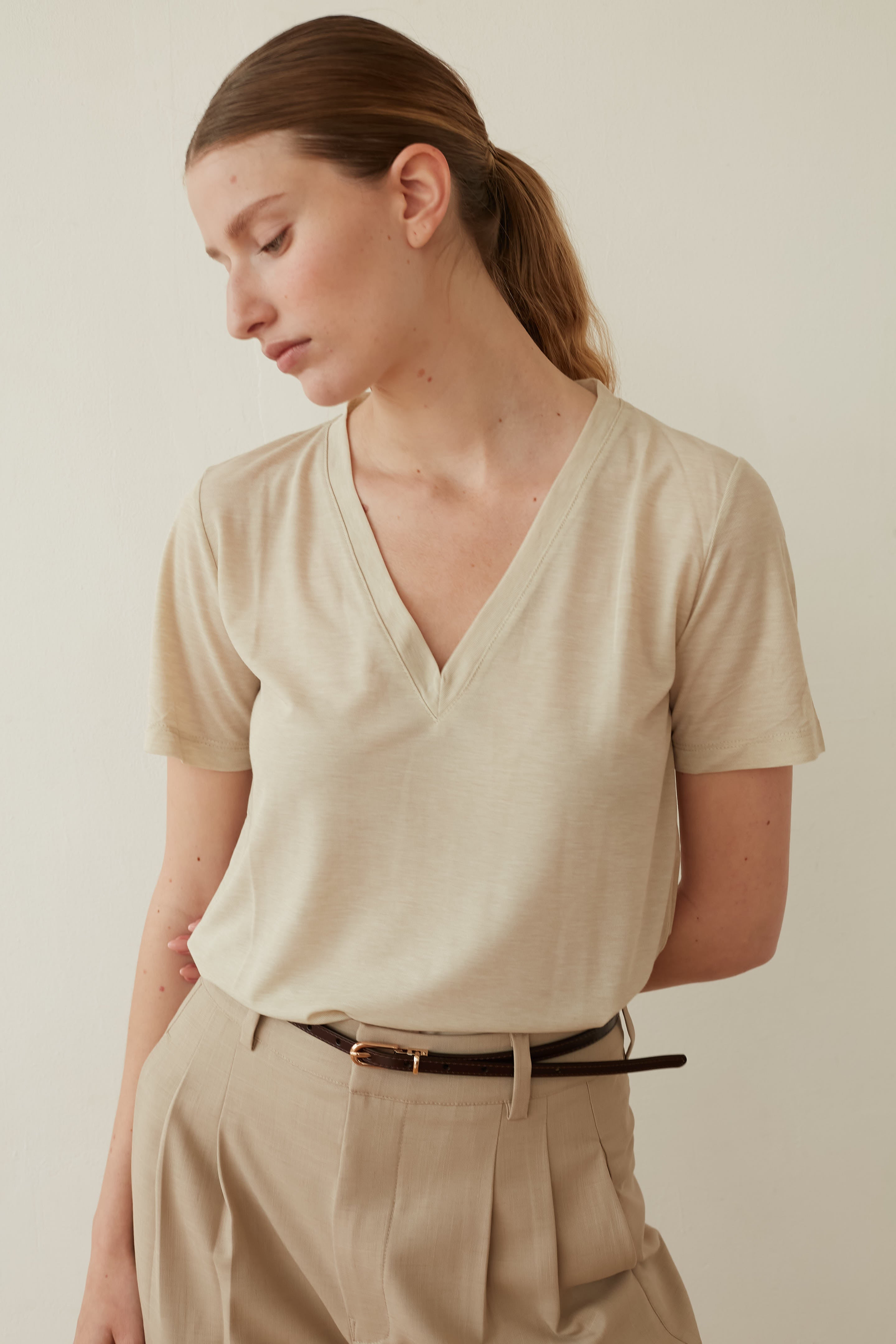 Sunny v top beige