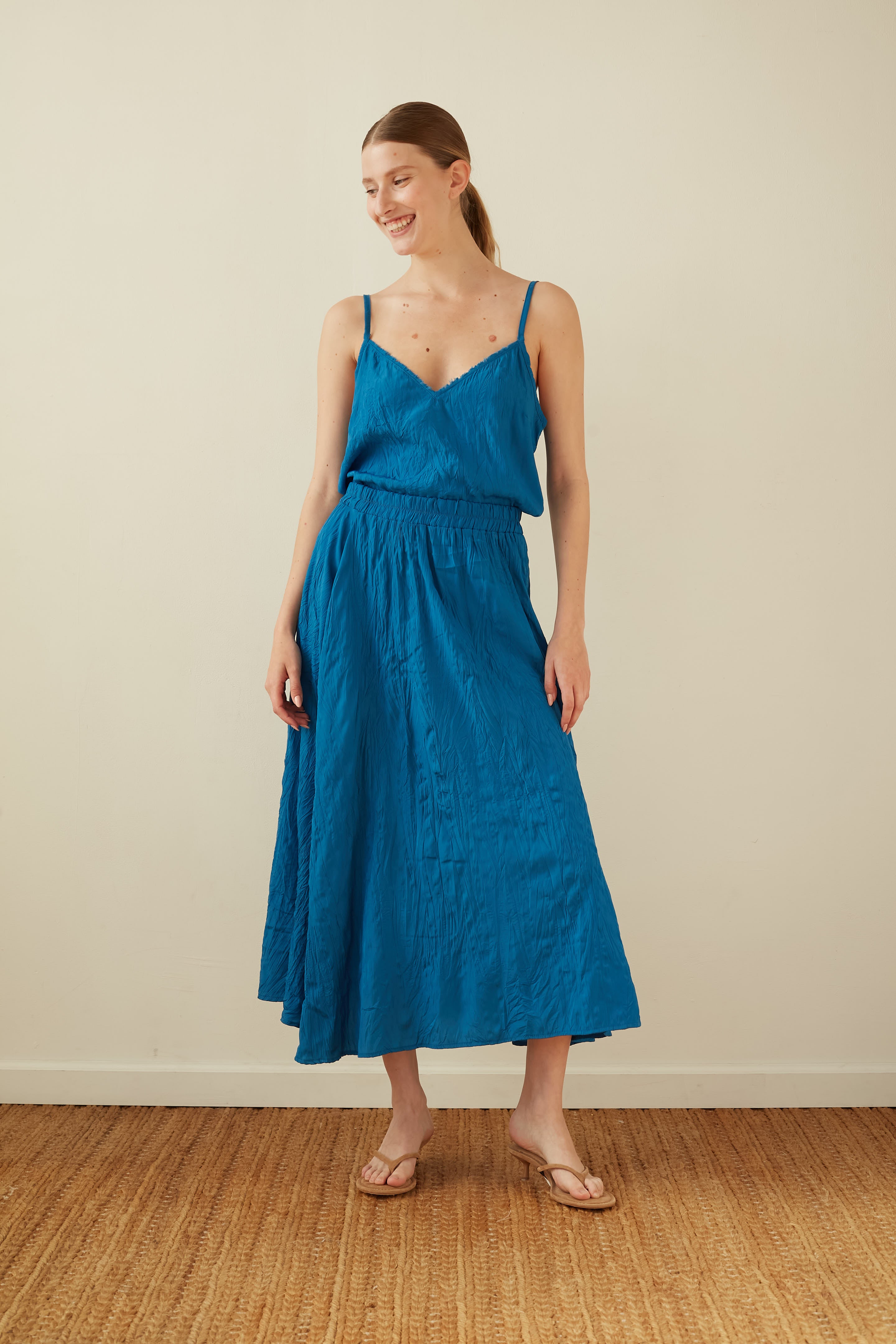 pleated skirt royal