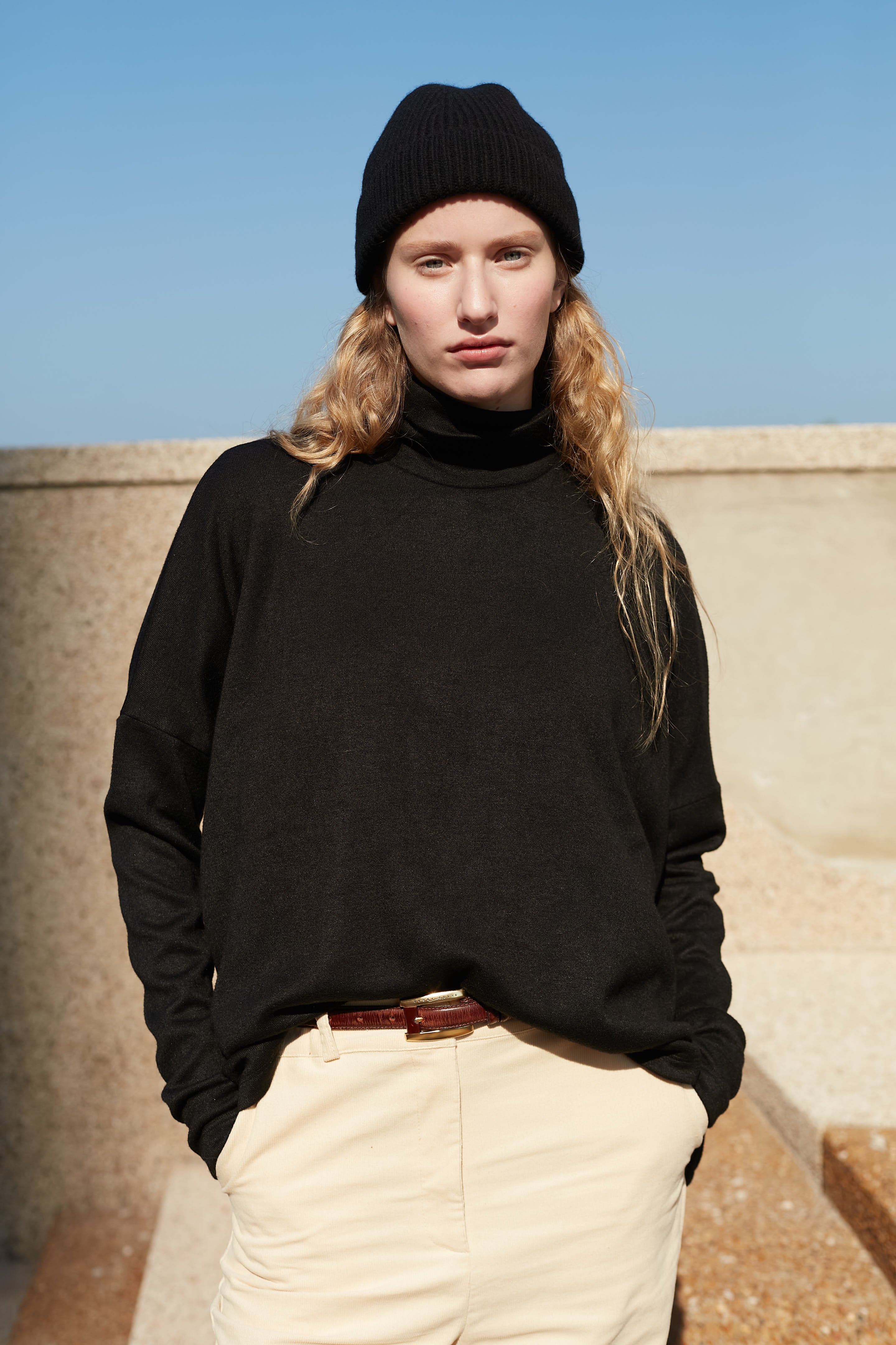 Cozy turtleneck top black