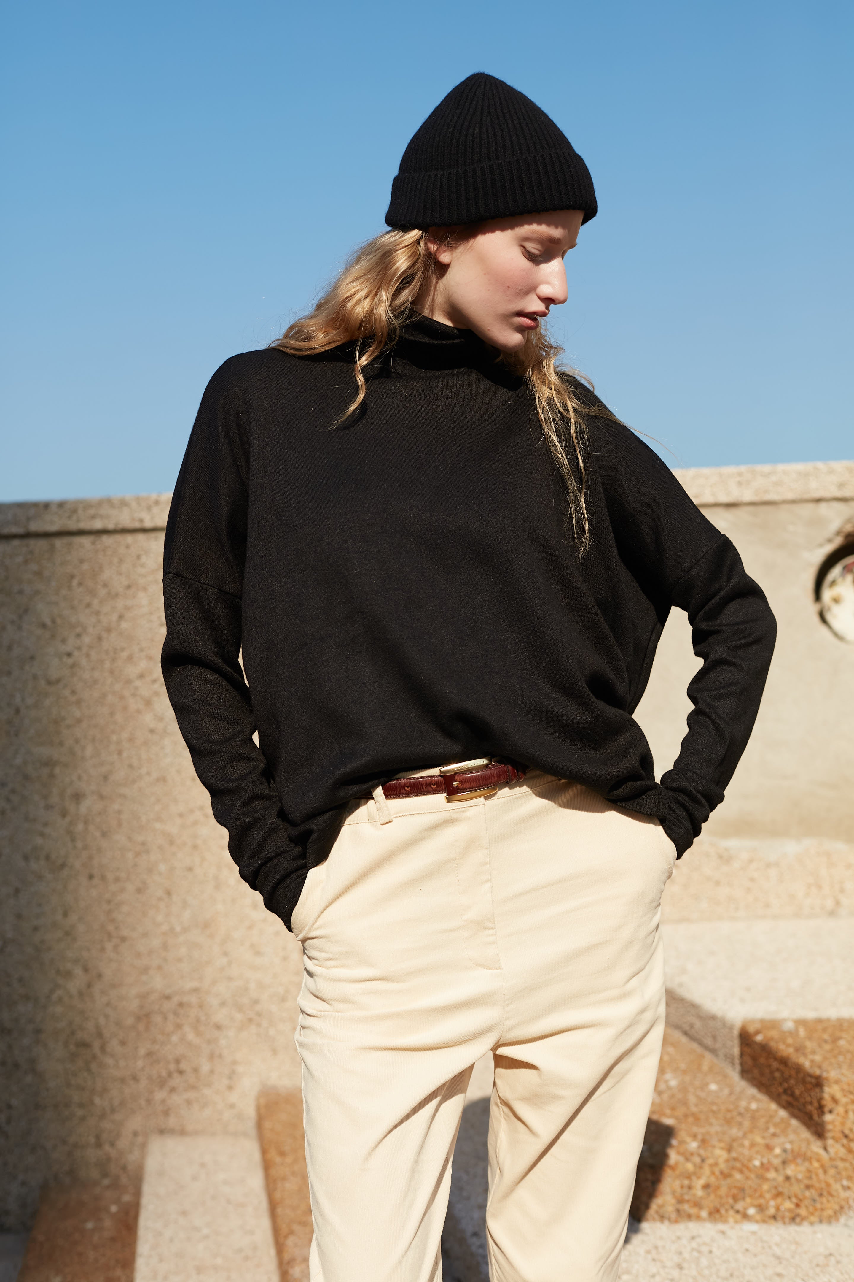 Cozy turtleneck top black