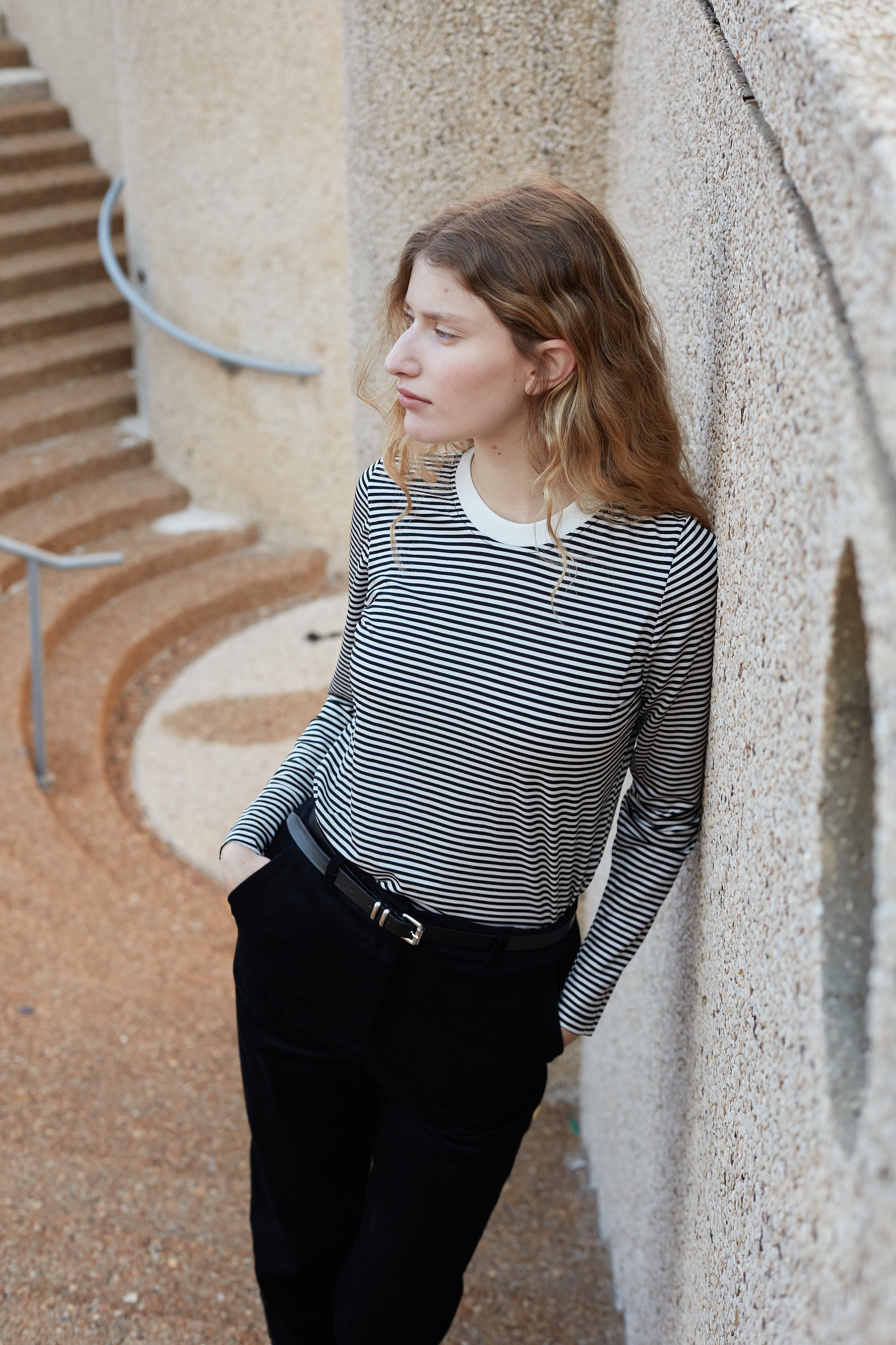 Black daylight stripes top