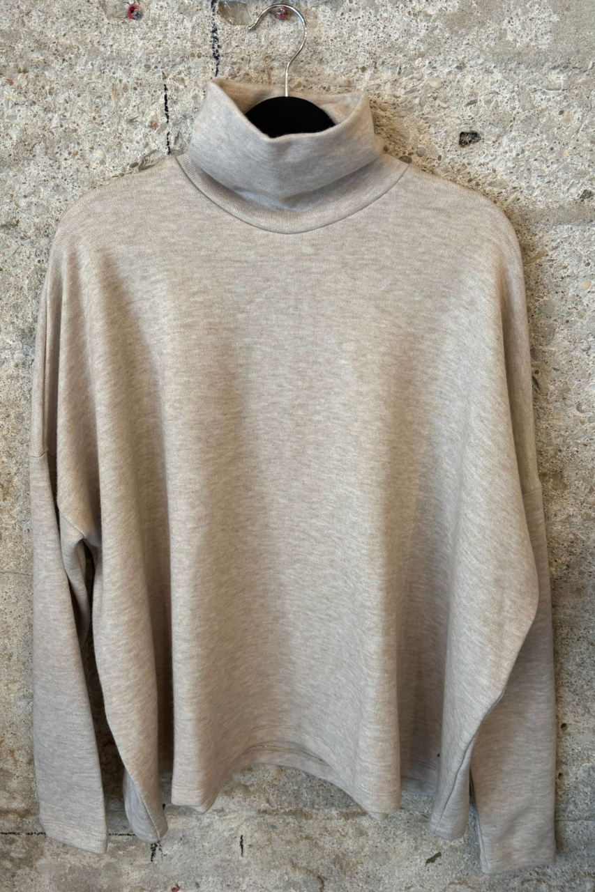 Cozy turtleneck top melange