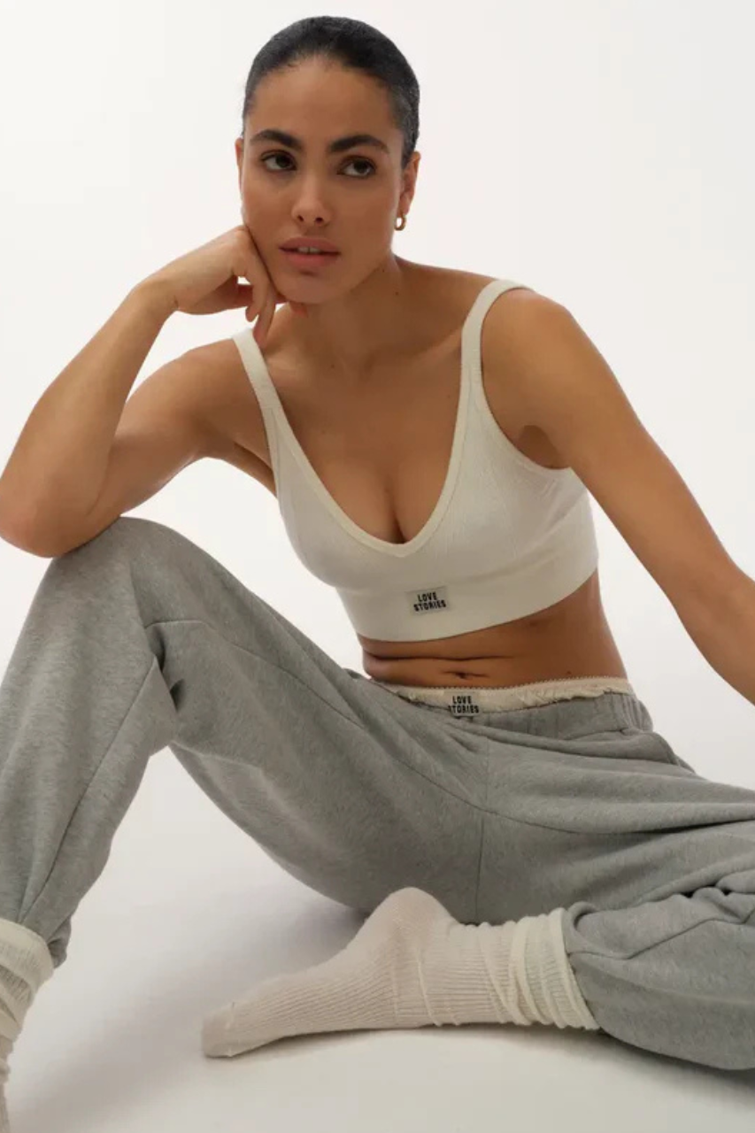 Posey Stylish sporty bralette Off White