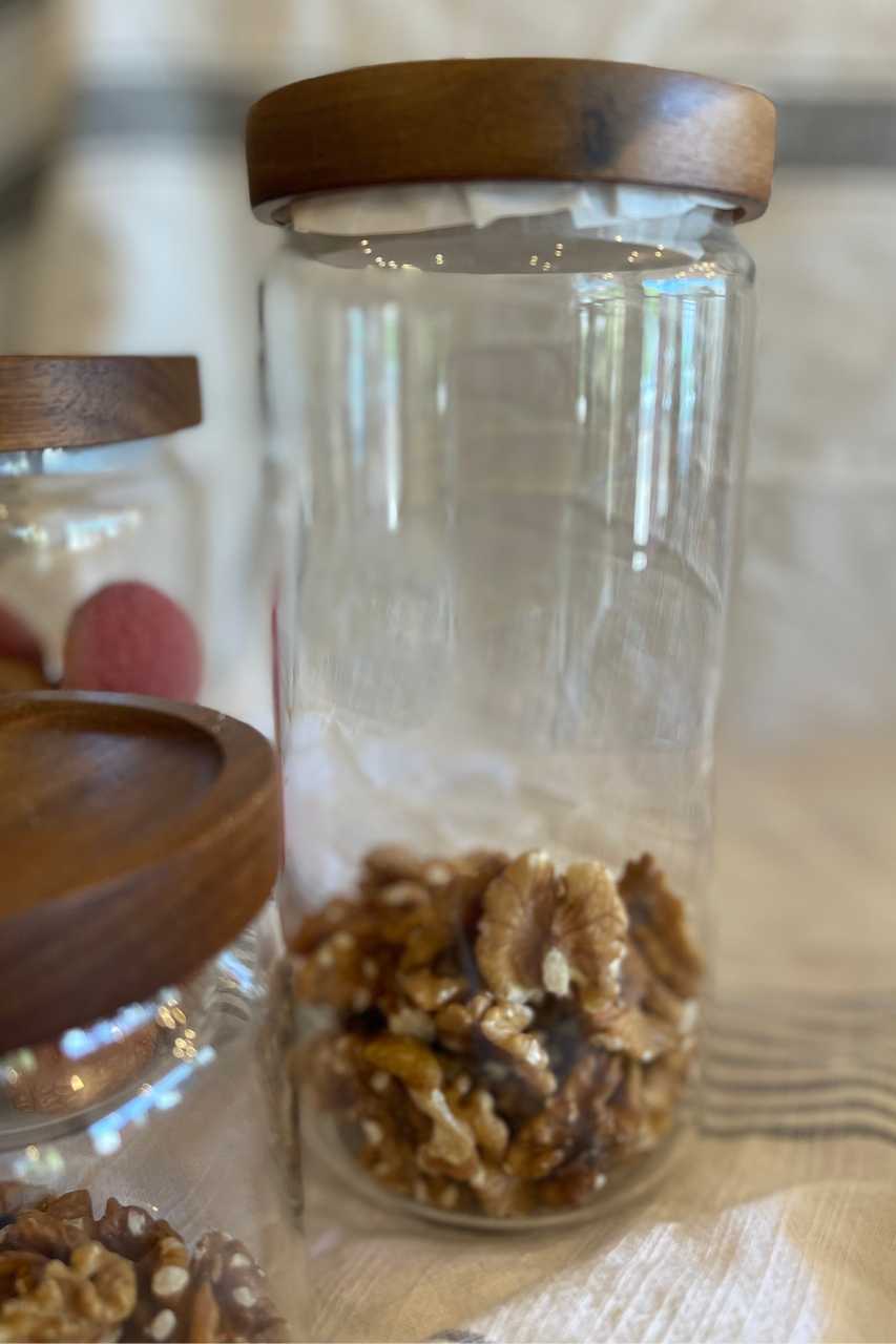 Glass jar