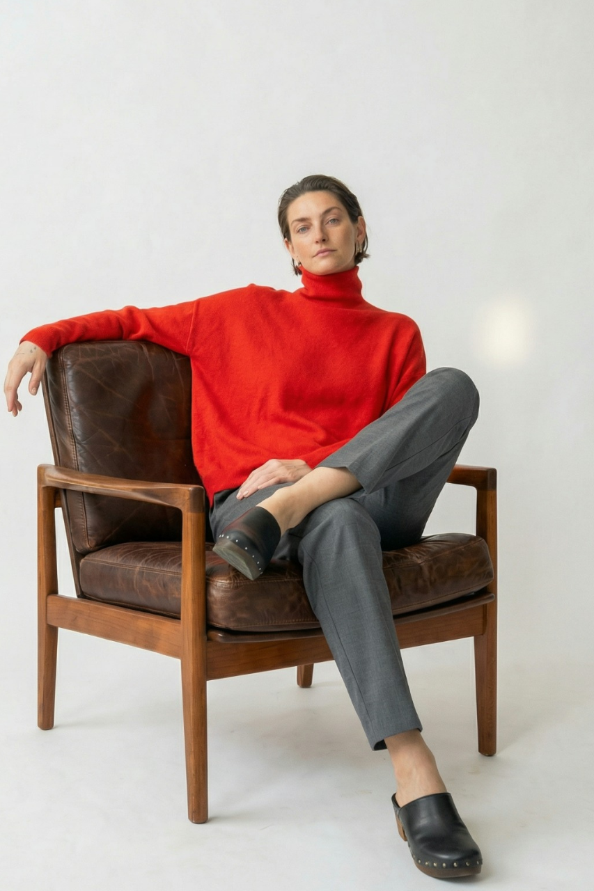 Cozy turtleneck top red