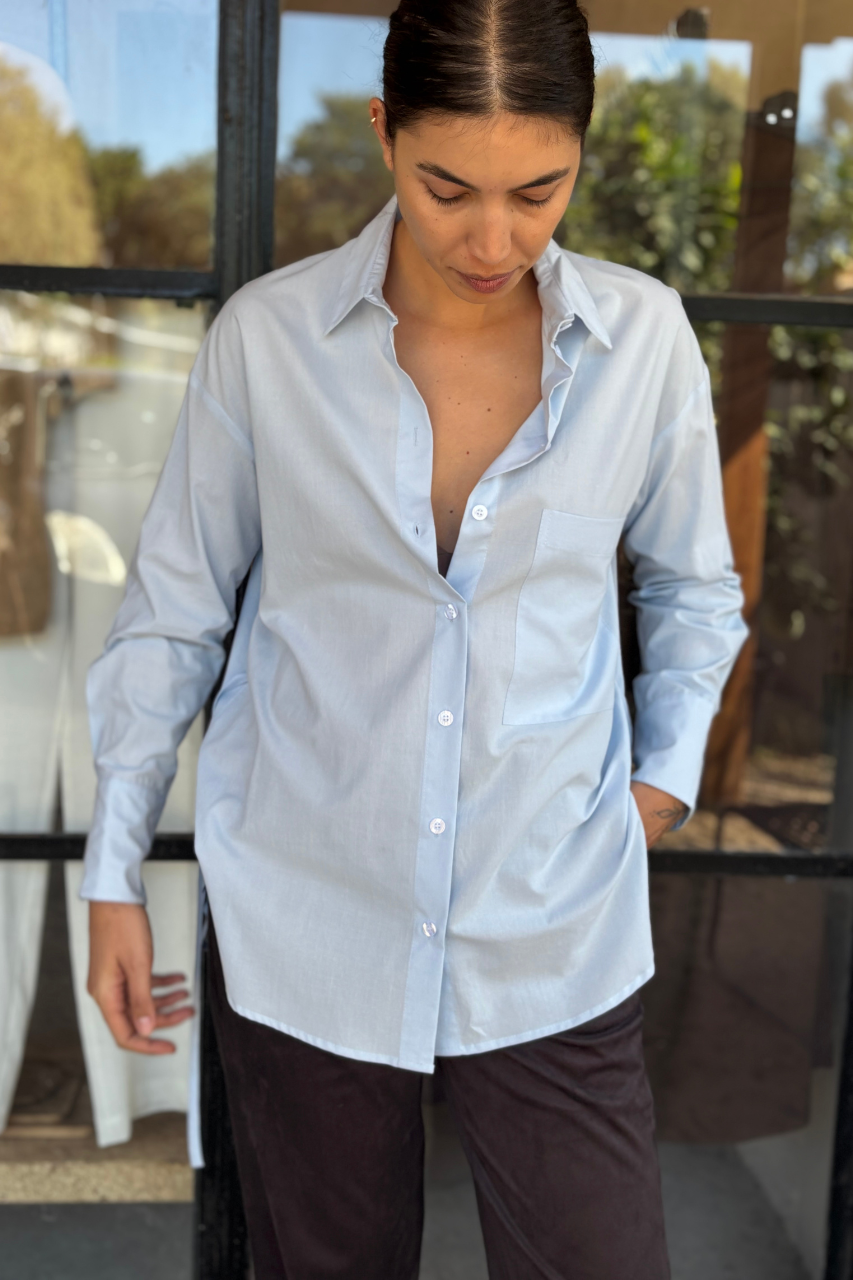 Moon tying top light blue