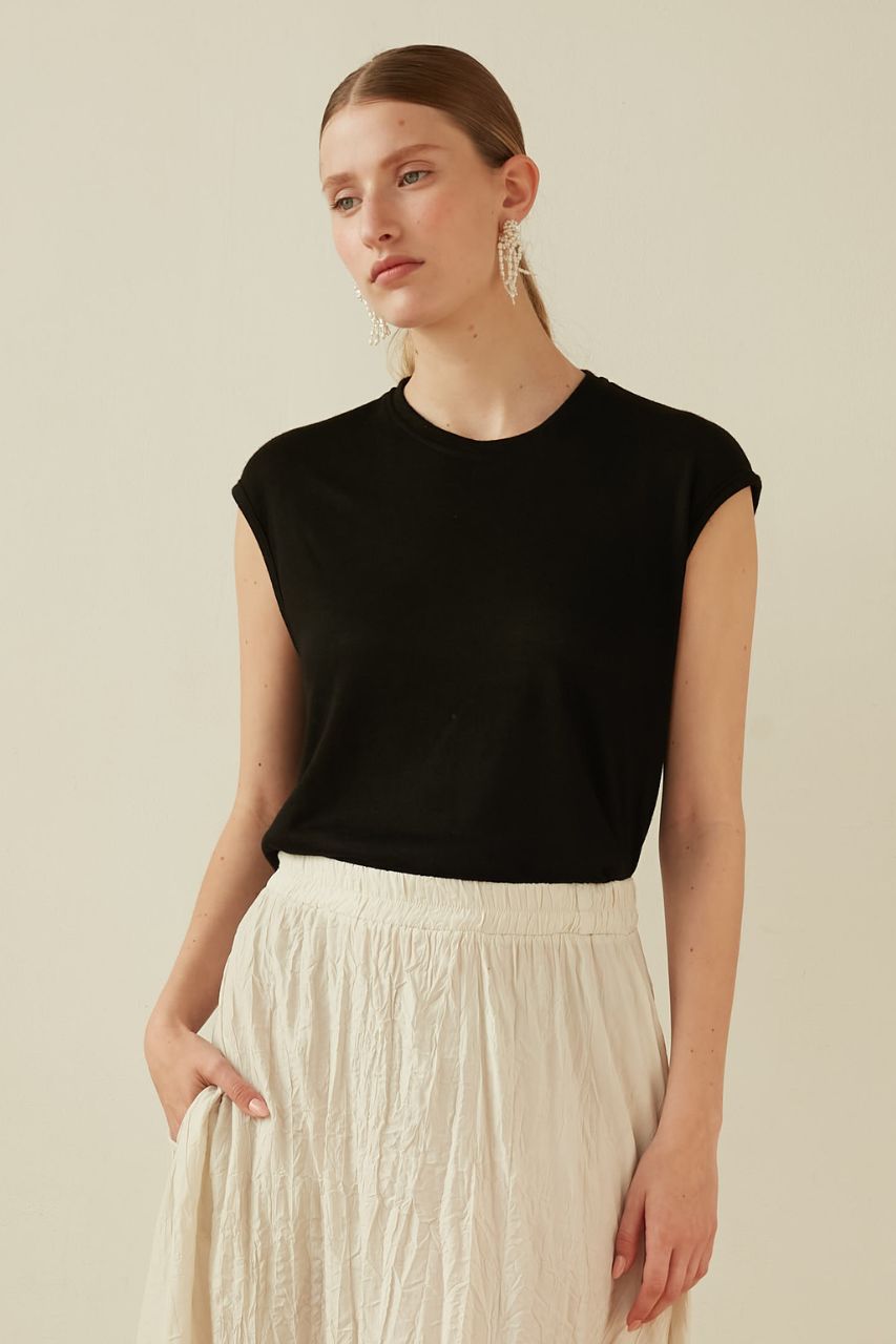 Peeps top Black