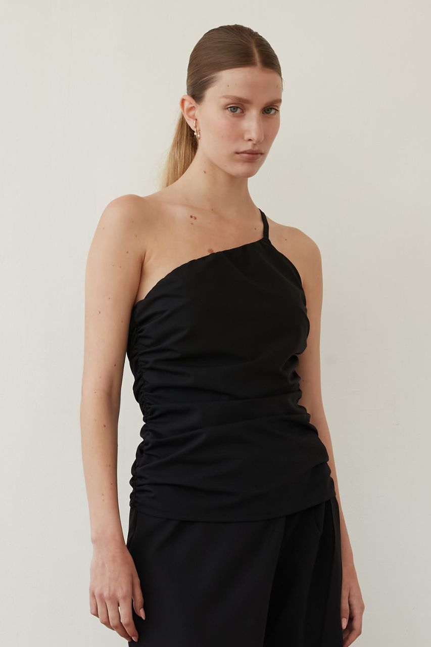 B ONE shoulder black